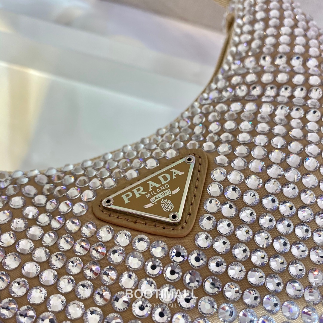 Prada Crystal Mesh Hobo Bag with Zip Closure and Strap Detail 프라다 크리스탈 메쉬 지퍼 스트랩 호보백 1NE515 23cm 7