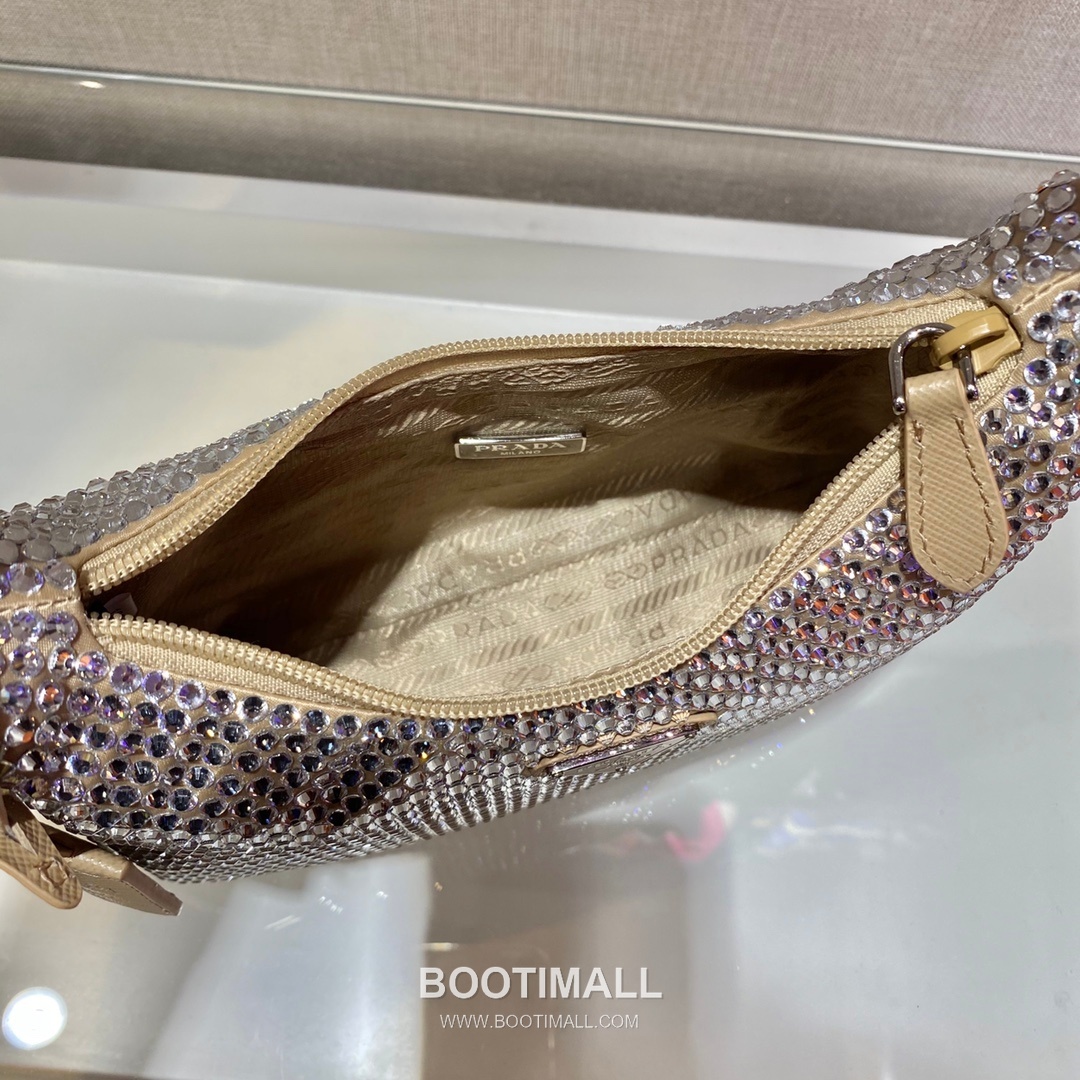 Prada Crystal Mesh Hobo Bag with Zip Closure and Strap Detail 프라다 크리스탈 메쉬 지퍼 스트랩 호보백 1NE515 23cm 8