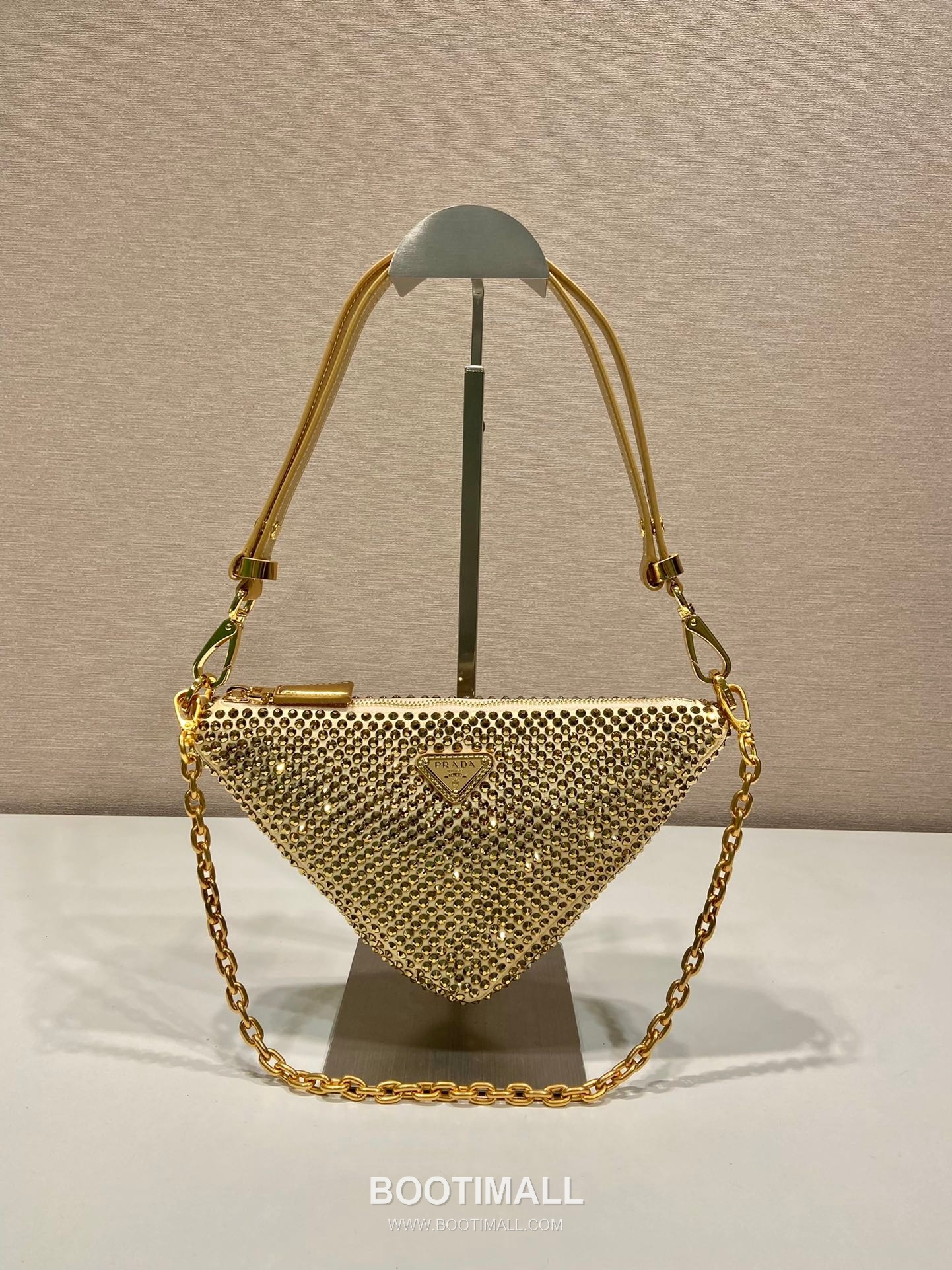 Prada Crystal Triangle Shoulder Bag with Leather Handle and Chain Strap 프라다 크리스탈 트라이앵글 레더 핸들 체인 스트랩 숄더백 1BC190 26cm 1