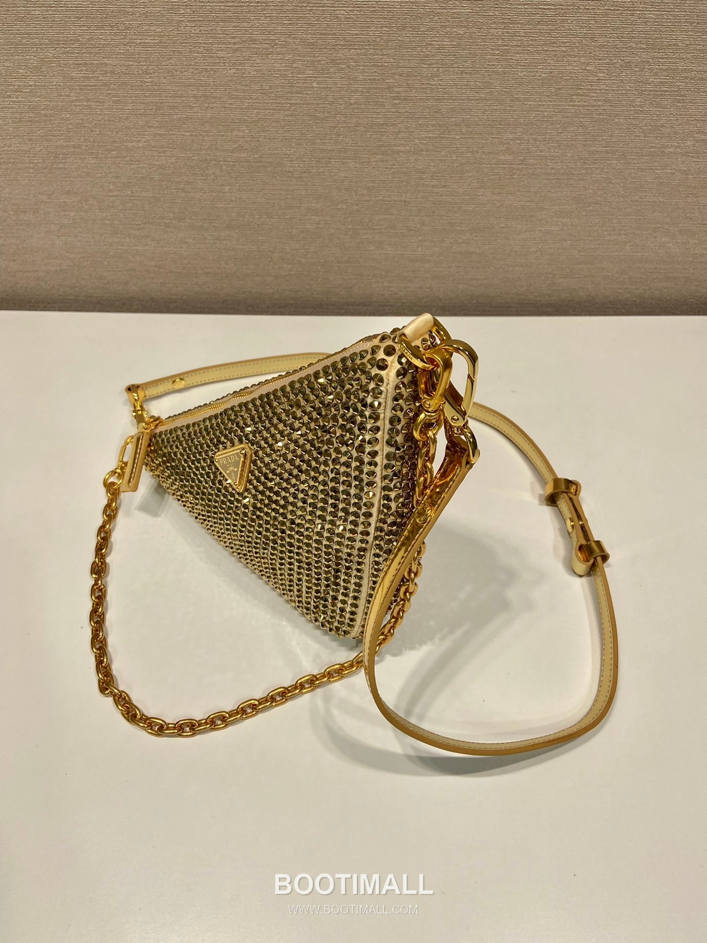 Prada Crystal Triangle Shoulder Bag with Leather Handle and Chain Strap 프라다 크리스탈 트라이앵글 레더 핸들 체인 스트랩 숄더백 1BC190 26cm 4