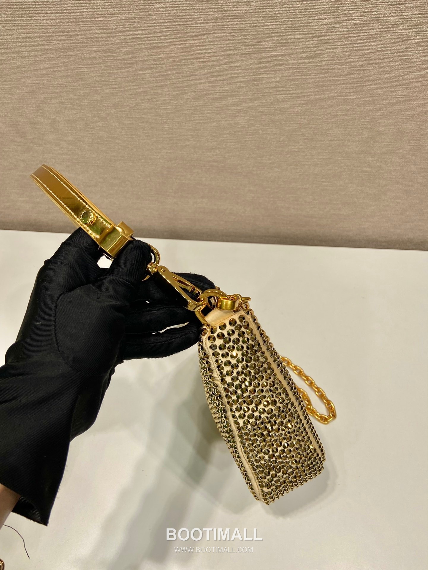 Prada Crystal Triangle Shoulder Bag with Leather Handle and Chain Strap 프라다 크리스탈 트라이앵글 레더 핸들 체인 스트랩 숄더백 1BC190 26cm 9