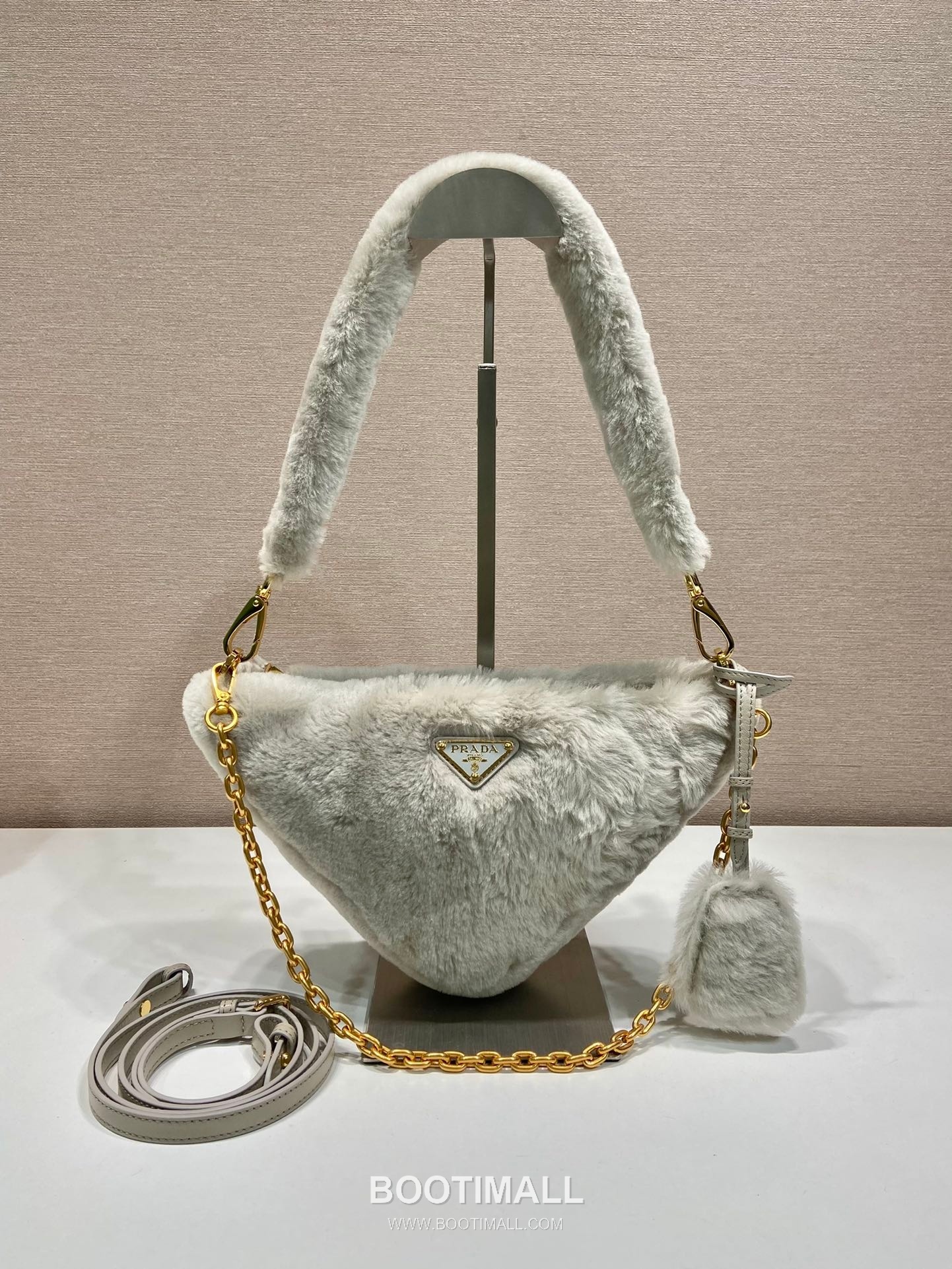 Prada Goat Fur Triangle Hobo Bag with Chain Strap and Fur Handle 프라다 고트 퍼 트라이앵글 체인 스트랩 퍼 호보백 1NQ044 28cm 1