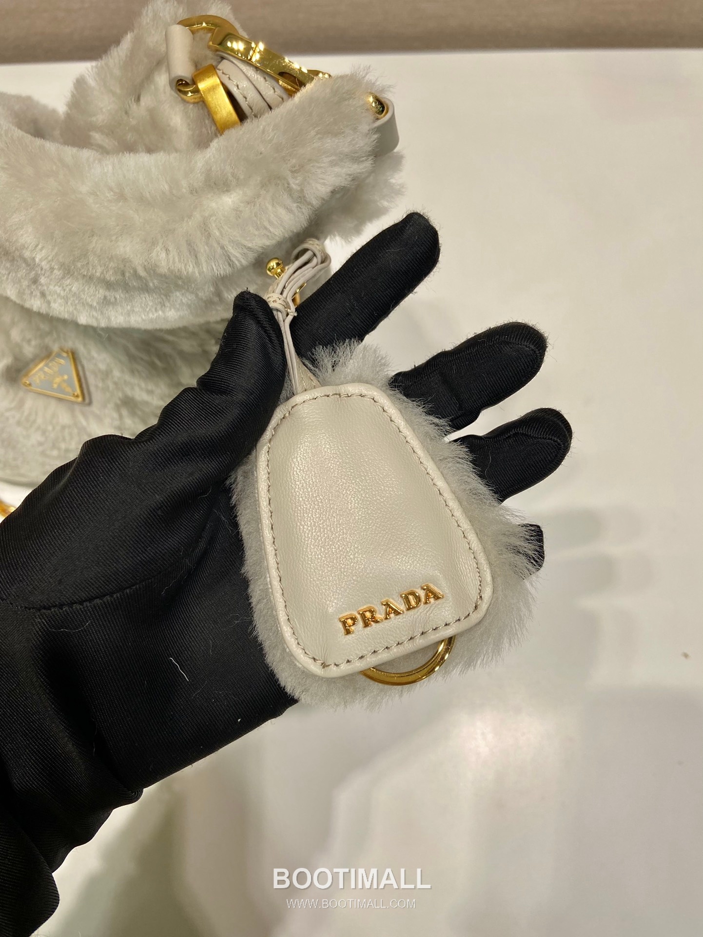 Prada Goat Fur Triangle Hobo Bag with Chain Strap and Fur Handle 프라다 고트 퍼 트라이앵글 체인 스트랩 퍼 호보백 1NQ044 28cm 6