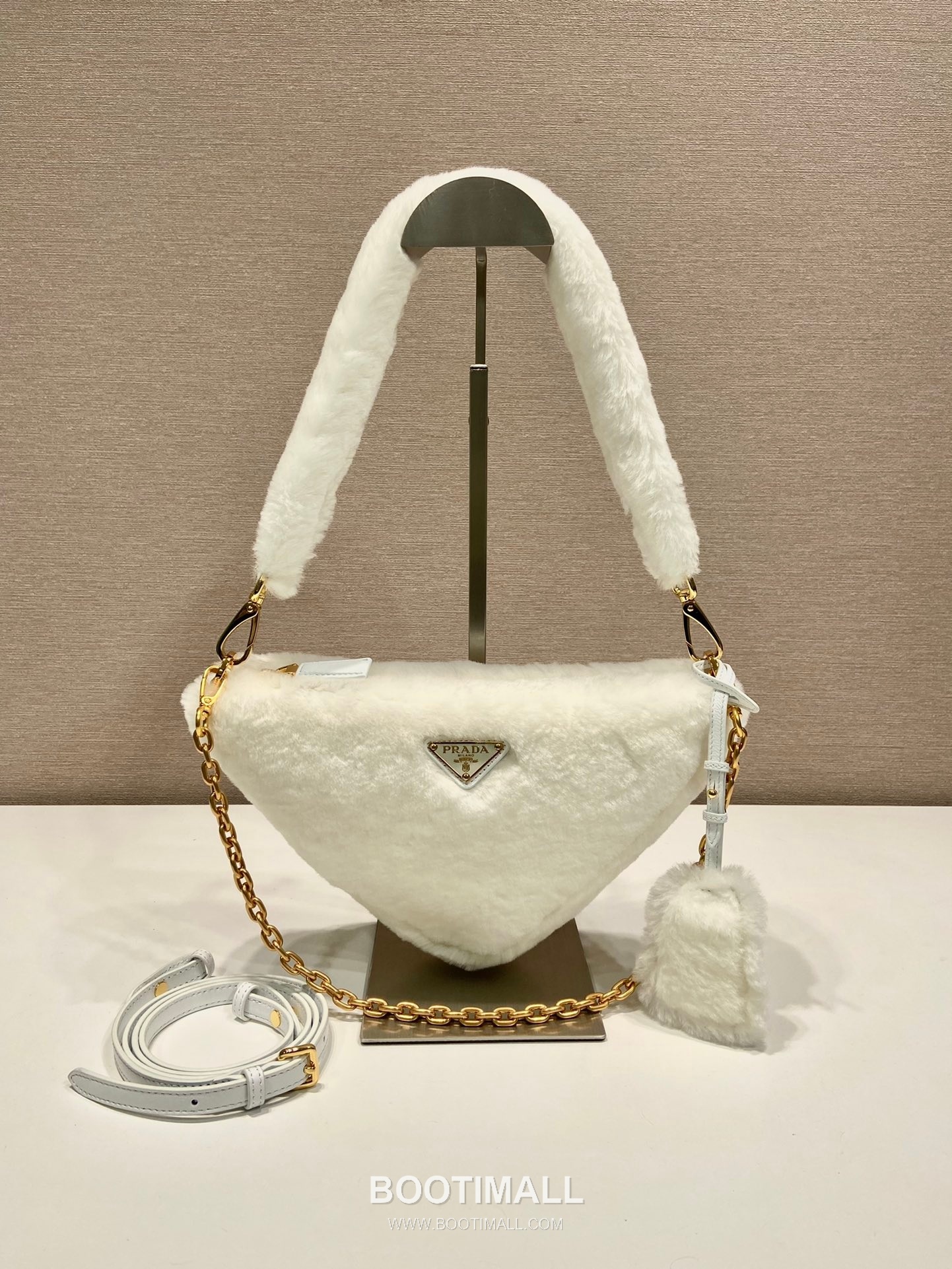 Prada Goat Fur Triangle Hobo Bag with Chain Strap and Fur Handle 프라다 고트 퍼 트라이앵글 체인 스트랩 퍼 호보백 1NQ044 28cm 1