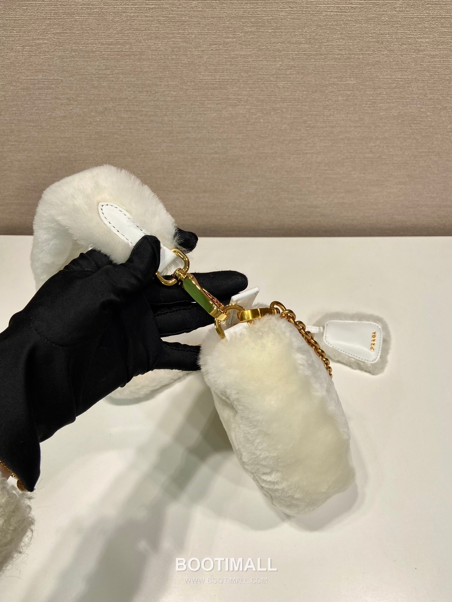 Prada Goat Fur Triangle Hobo Bag with Chain Strap and Fur Handle 프라다 고트 퍼 트라이앵글 체인 스트랩 퍼 호보백 1NQ044 28cm 7