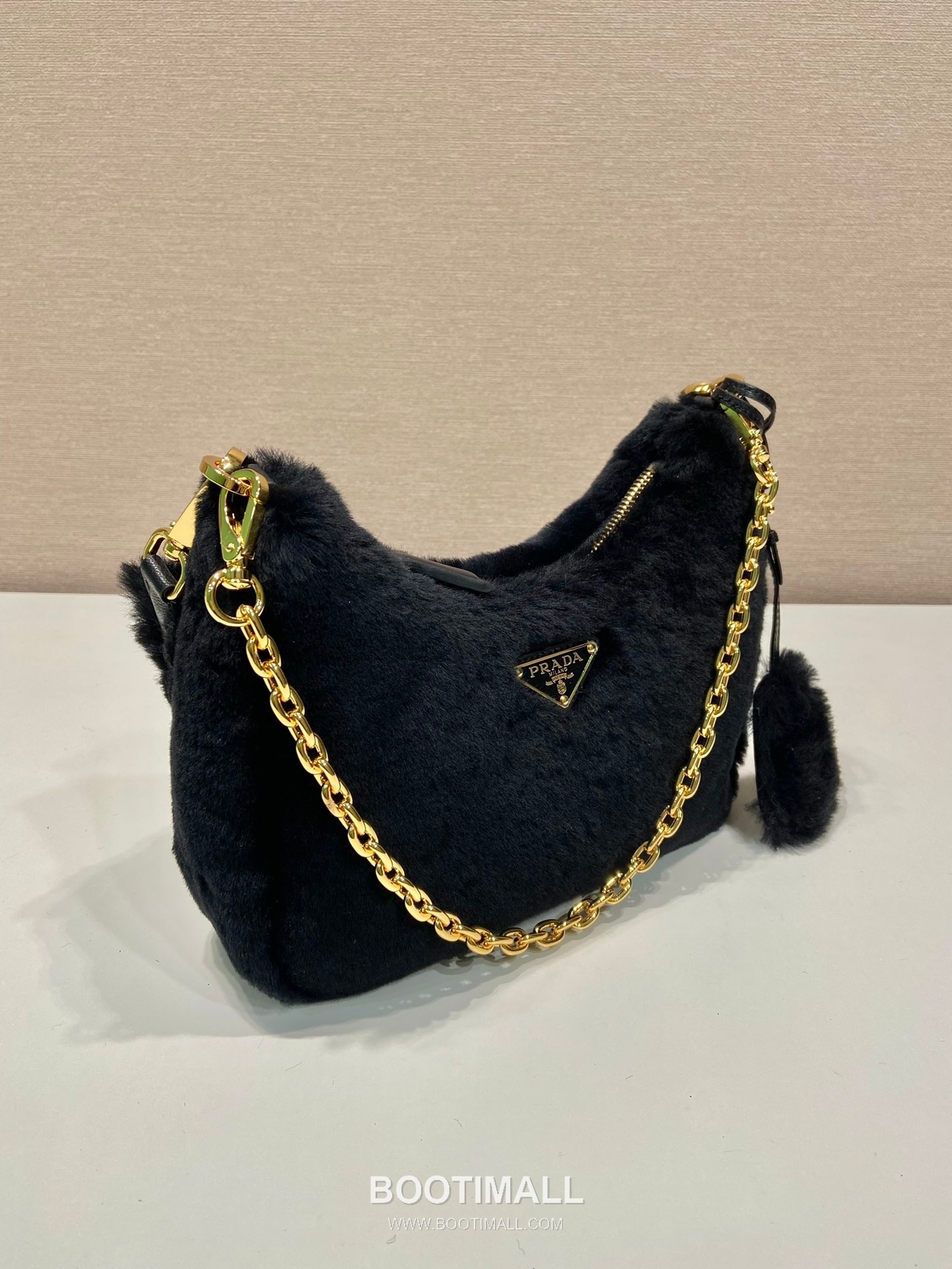 Prada Goat Fur Hobo Bag with Chain Strap and Fur Handle 프라다 고트 퍼 체인 스트랩 퍼 호보백 1BC204 23cm 2