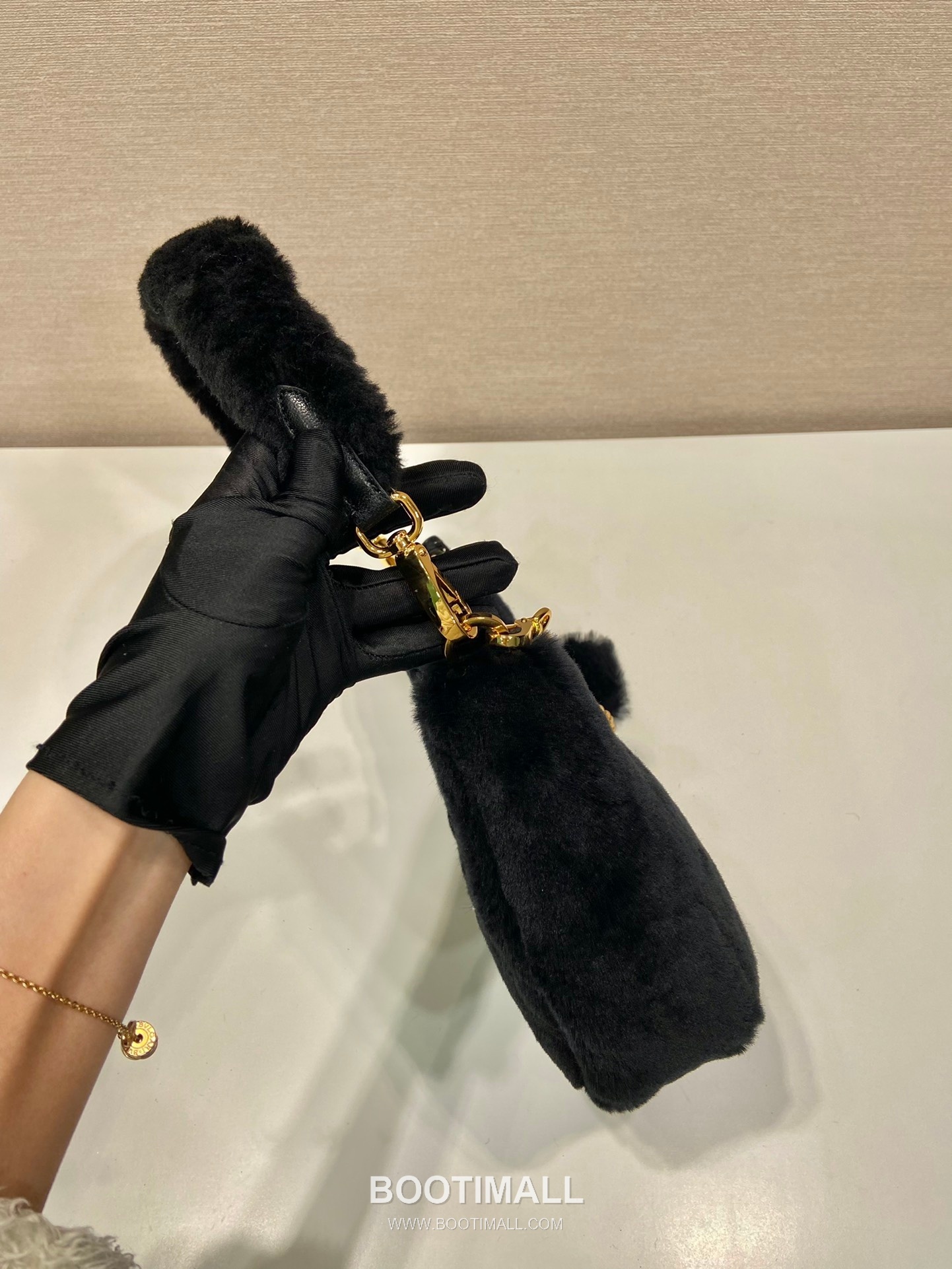 Prada Goat Fur Hobo Bag with Chain Strap and Fur Handle 프라다 고트 퍼 체인 스트랩 퍼 호보백 1BC204 23cm 5