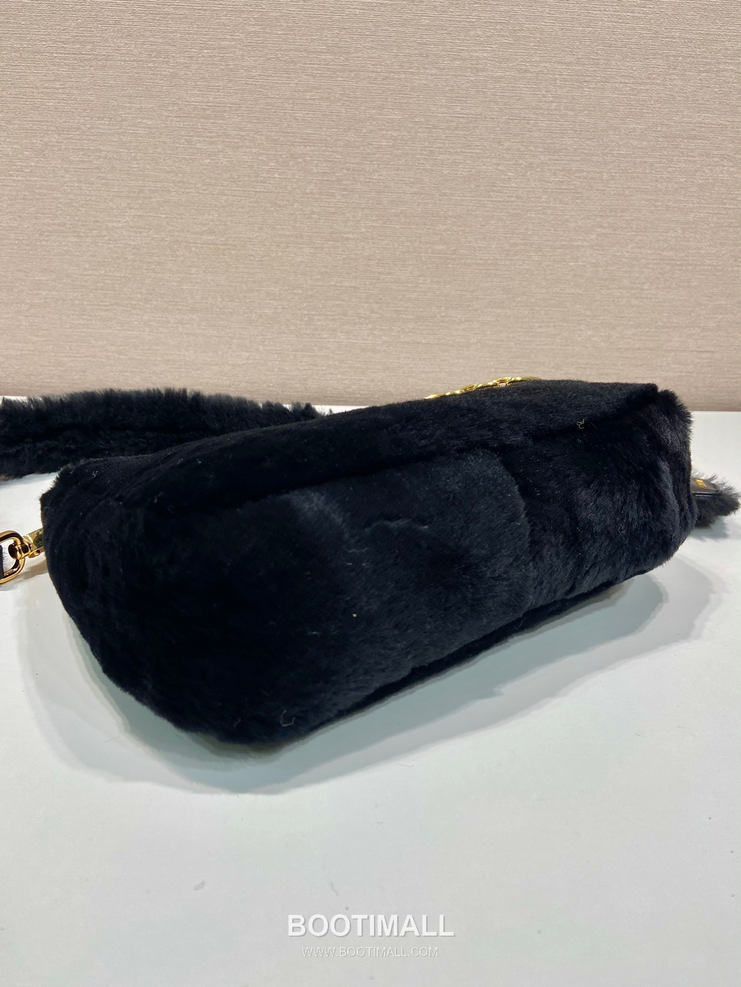 Prada Goat Fur Hobo Bag with Chain Strap and Fur Handle 프라다 고트 퍼 체인 스트랩 퍼 호보백 1BC204 23cm 6