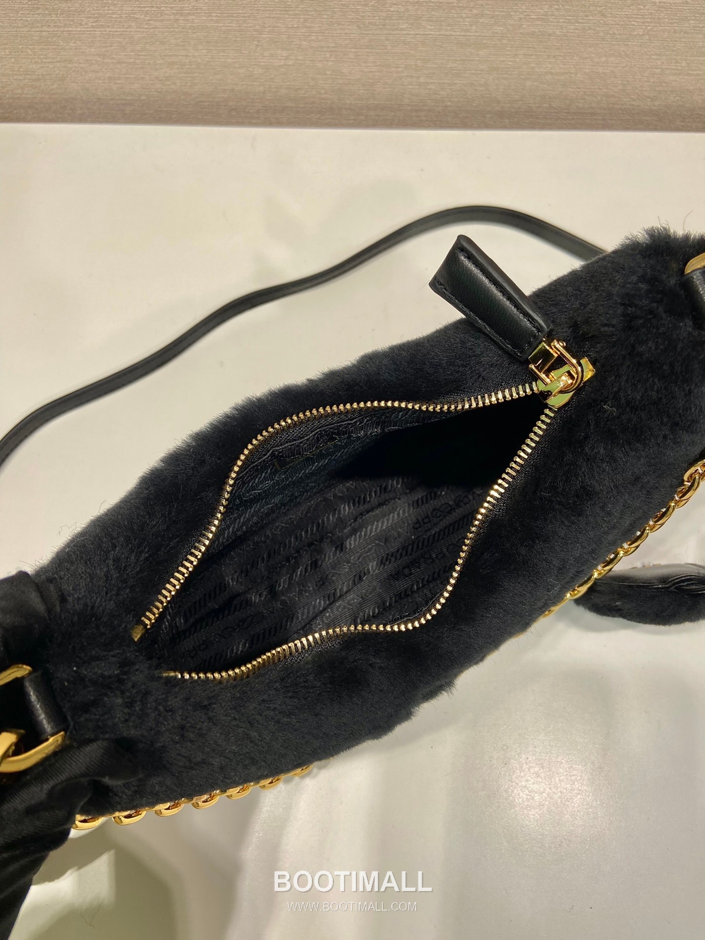 Prada Goat Fur Hobo Bag with Chain Strap and Fur Handle 프라다 고트 퍼 체인 스트랩 퍼 호보백 1BC204 23cm 7