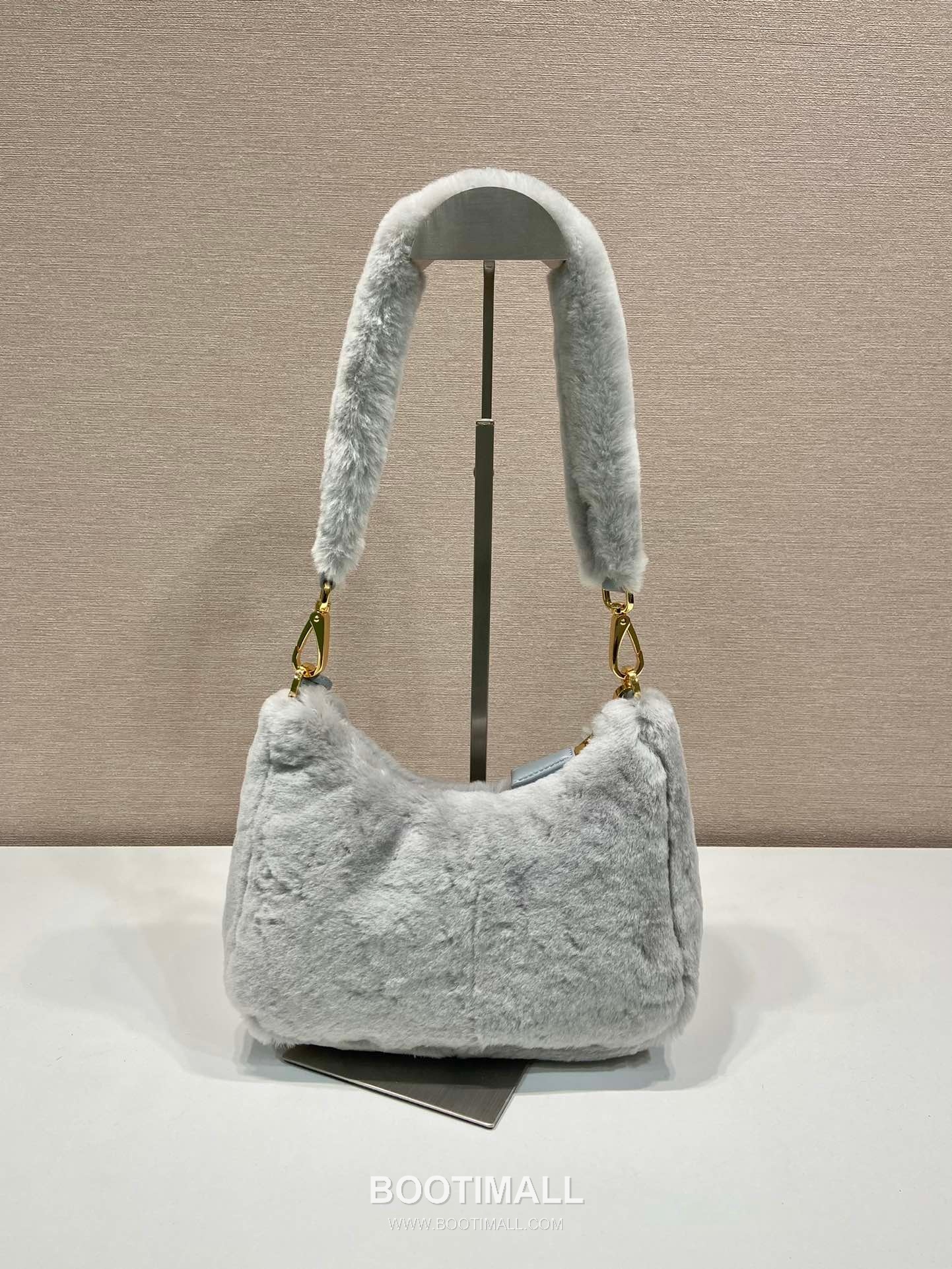 Prada Goat Fur Hobo Bag with Chain Strap and Fur Handle 프라다 고트 퍼 체인 스트랩 퍼 호보백 1BC204 23cm 3