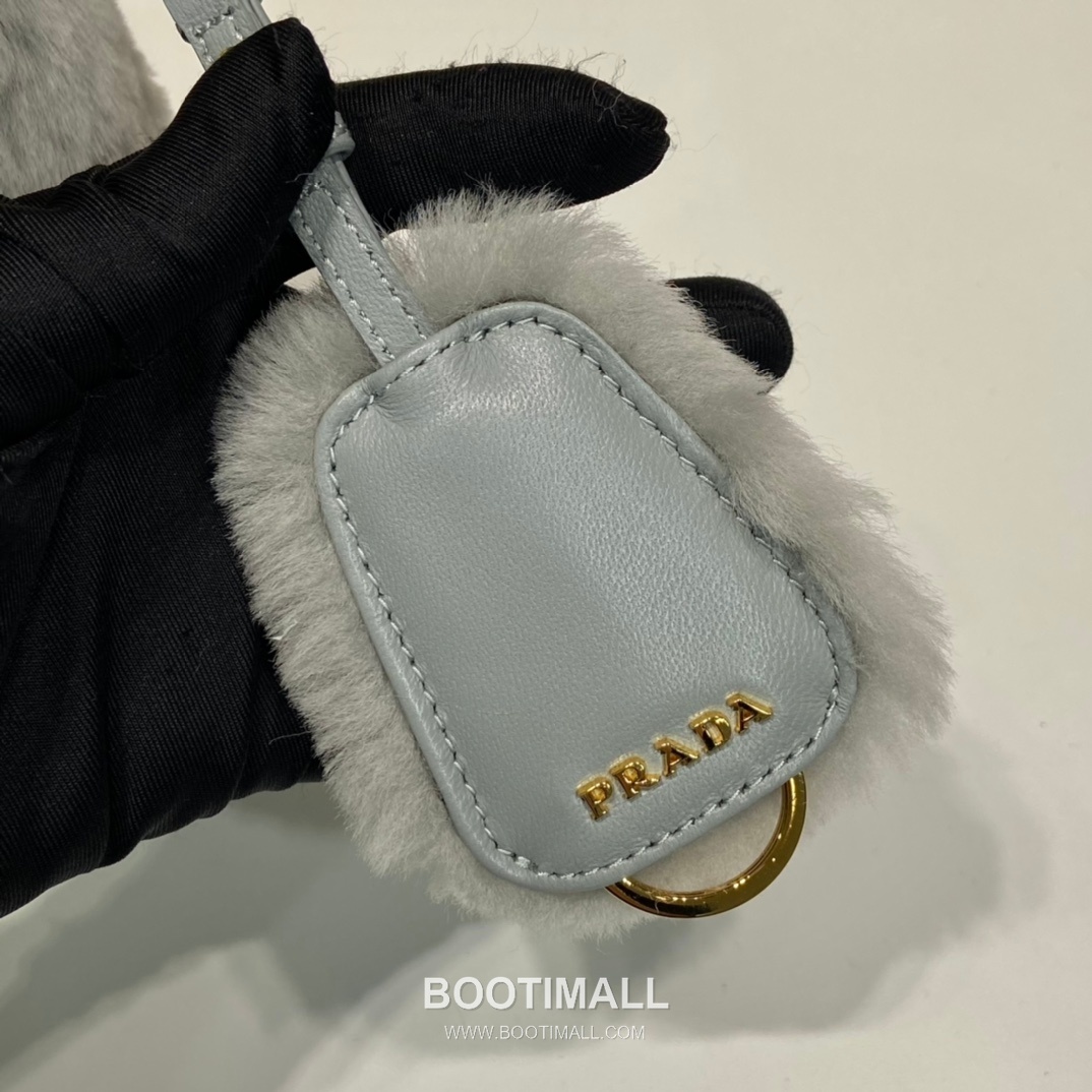 Prada Goat Fur Hobo Bag with Chain Strap and Fur Handle 프라다 고트 퍼 체인 스트랩 퍼 호보백 1BC204 23cm 7