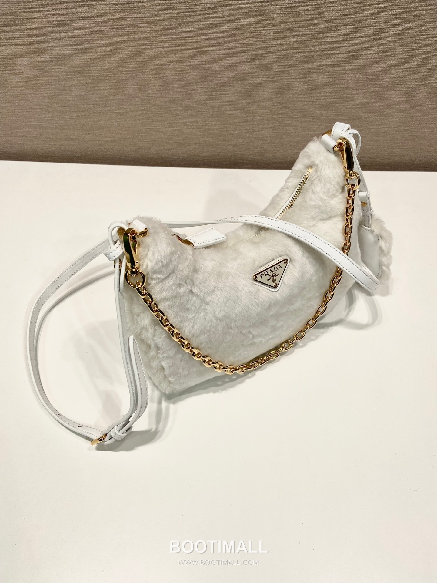 Prada Goat Fur Hobo Bag with Chain Strap and Fur Handle 프라다 고트 퍼 체인 스트랩 퍼 호보백 1BC204 23cm 2