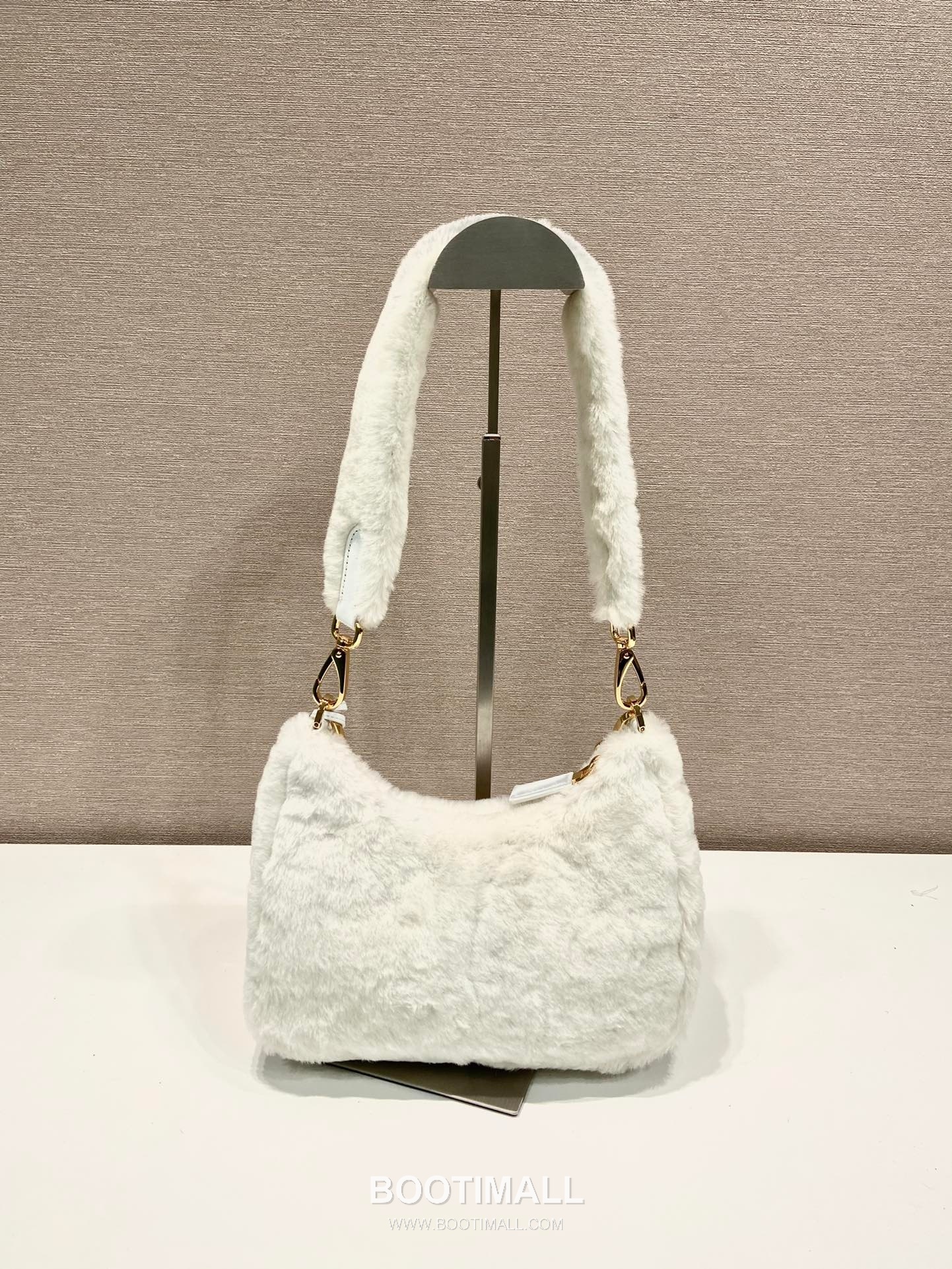 Prada Goat Fur Hobo Bag with Chain Strap and Fur Handle 프라다 고트 퍼 체인 스트랩 퍼 호보백 1BC204 23cm 3