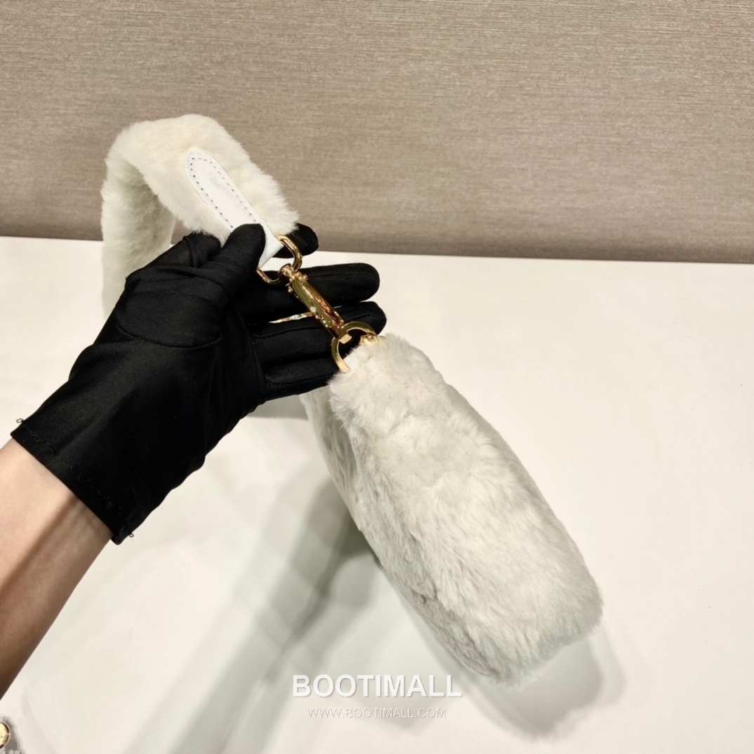 Prada Goat Fur Hobo Bag with Chain Strap and Fur Handle 프라다 고트 퍼 체인 스트랩 퍼 호보백 1BC204 23cm 5
