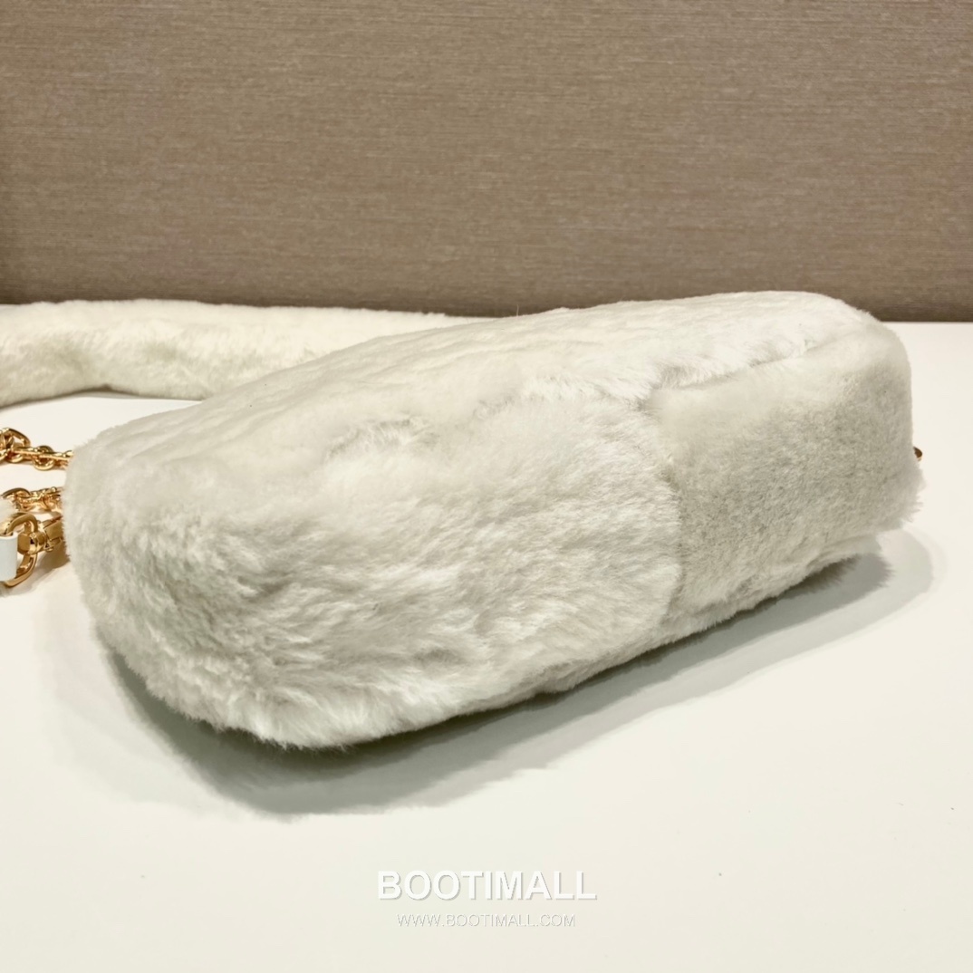 Prada Goat Fur Hobo Bag with Chain Strap and Fur Handle 프라다 고트 퍼 체인 스트랩 퍼 호보백 1BC204 23cm 6