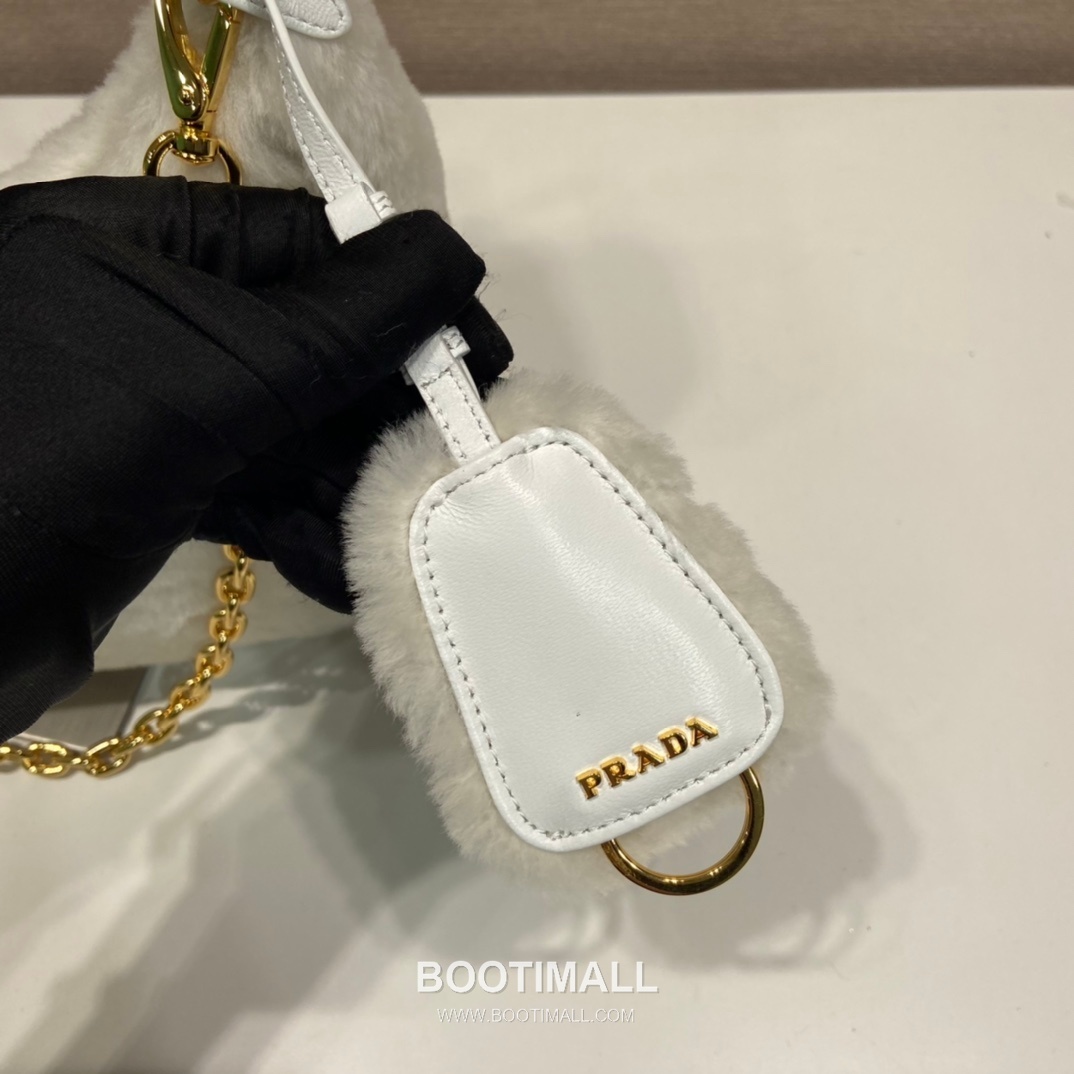 Prada Goat Fur Hobo Bag with Chain Strap and Fur Handle 프라다 고트 퍼 체인 스트랩 퍼 호보백 1BC204 23cm 7