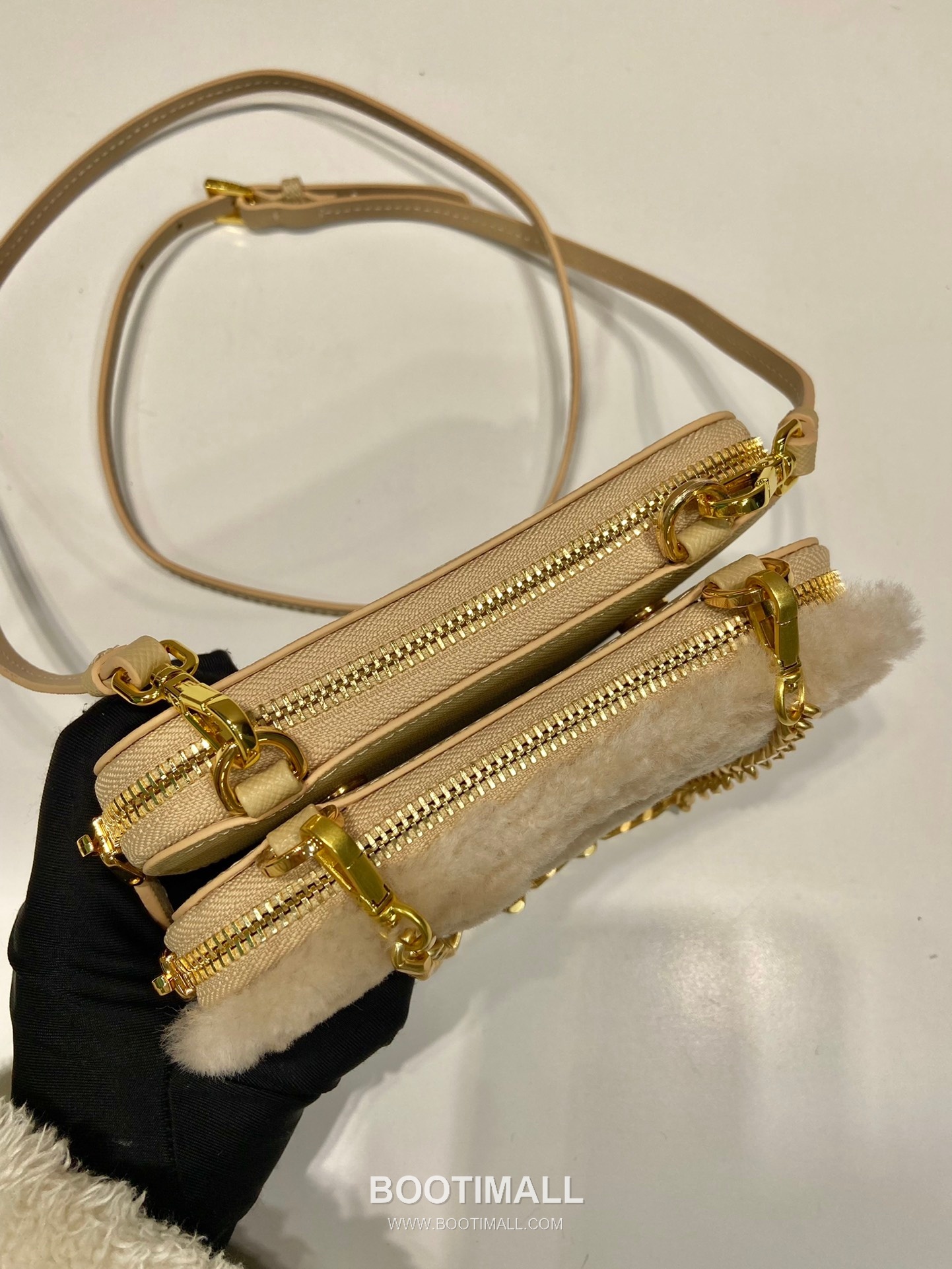 Prada Goat Fur Twin Triangle Bag with Detachable Dual Design and Strap 프라다 고트 퍼 트윈 트라이앵글 분리형 스트랩 미니백 1NR015 15cm 7