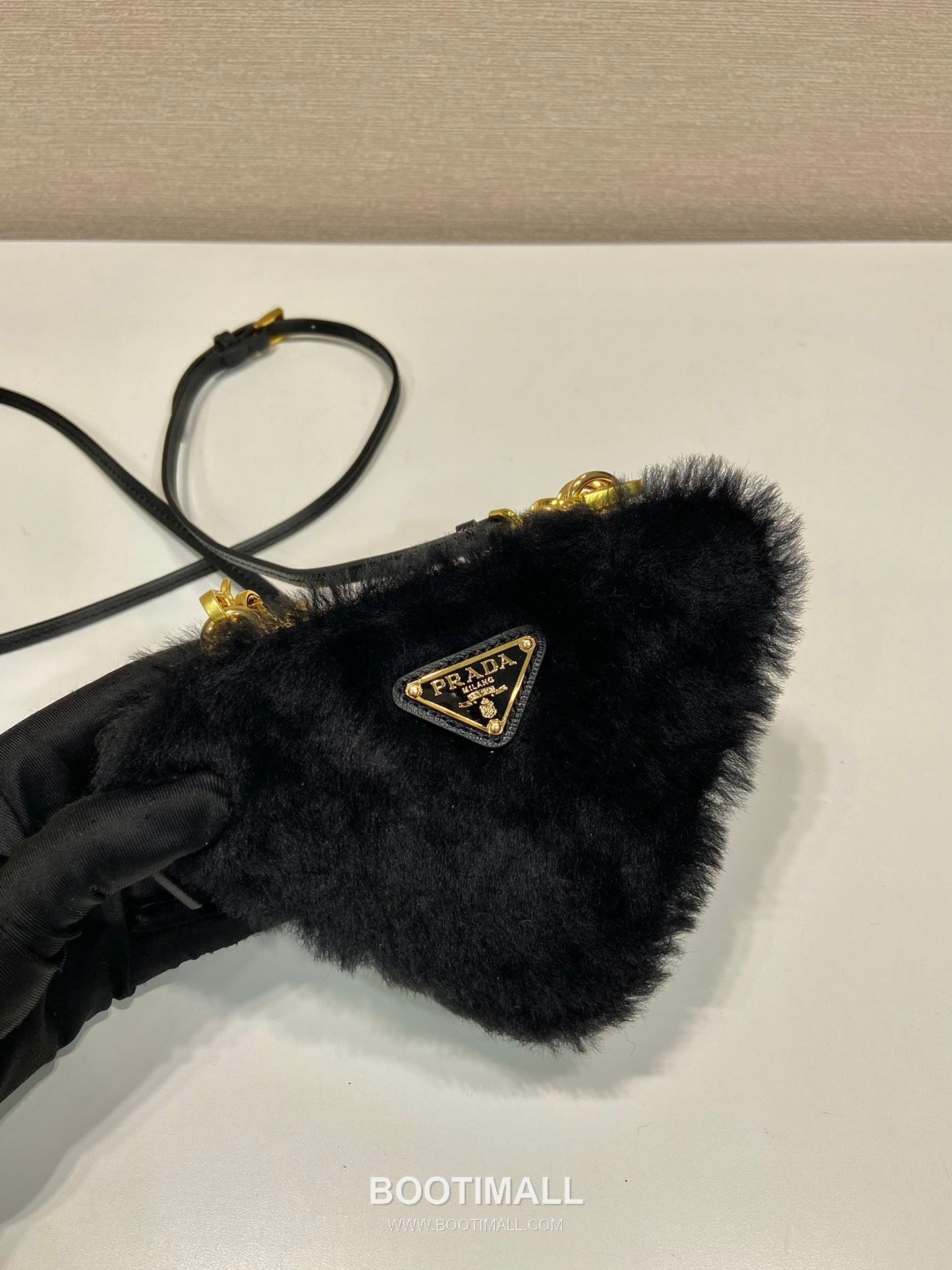 Prada Goat Fur Twin Triangle Bag with Detachable Dual Design and Strap 프라다 고트 퍼 트윈 트라이앵글 분리형 스트랩 미니백 1NR015 15cm 5