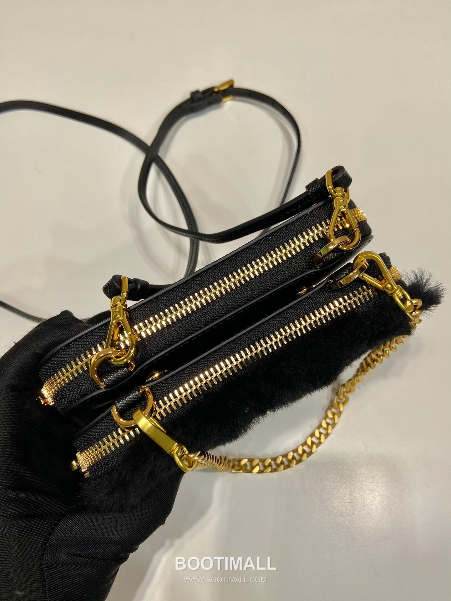 Prada Goat Fur Twin Triangle Bag with Detachable Dual Design and Strap 프라다 고트 퍼 트윈 트라이앵글 분리형 스트랩 미니백 1NR015 15cm 7