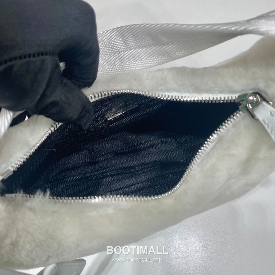Prada Goat Fur Hobo Bag with Soft Texture and Zip Detail 프라다 고트 퍼 소프트 텍스처 지퍼 호보백 NE515 23cm 8