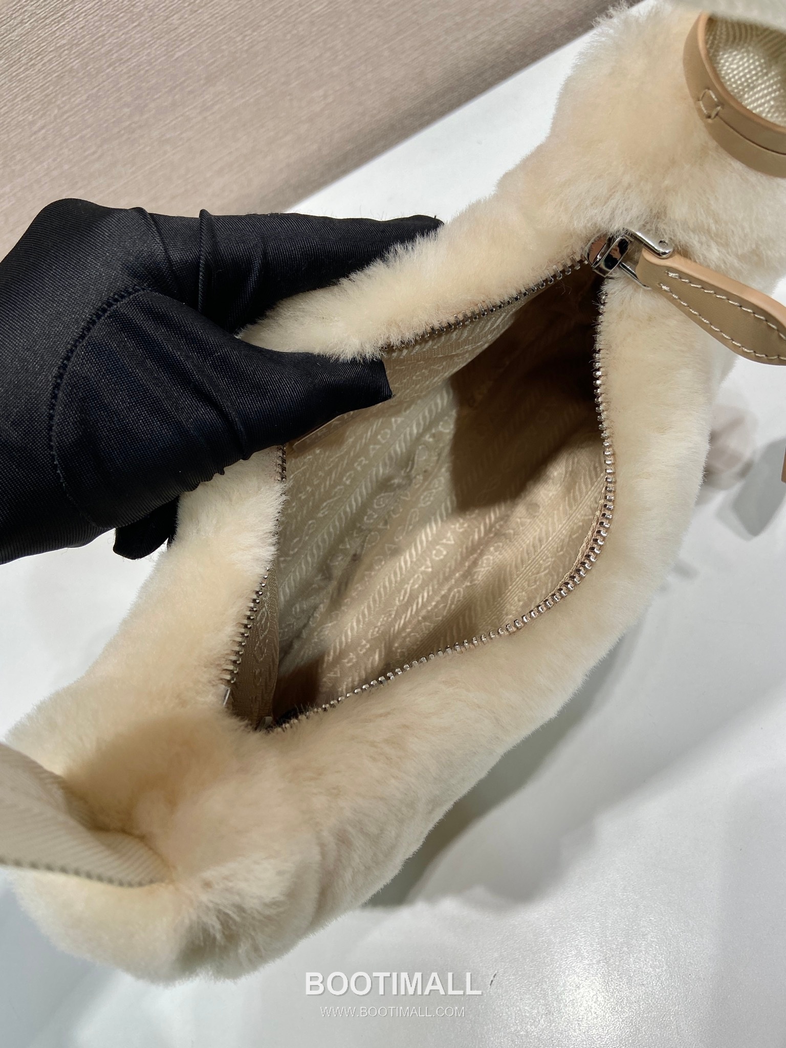 Prada Goat Fur Hobo Bag with Soft Texture and Zip Detail 프라다 고트 퍼 소프트 텍스처 지퍼 호보백 NE515 23cm 8