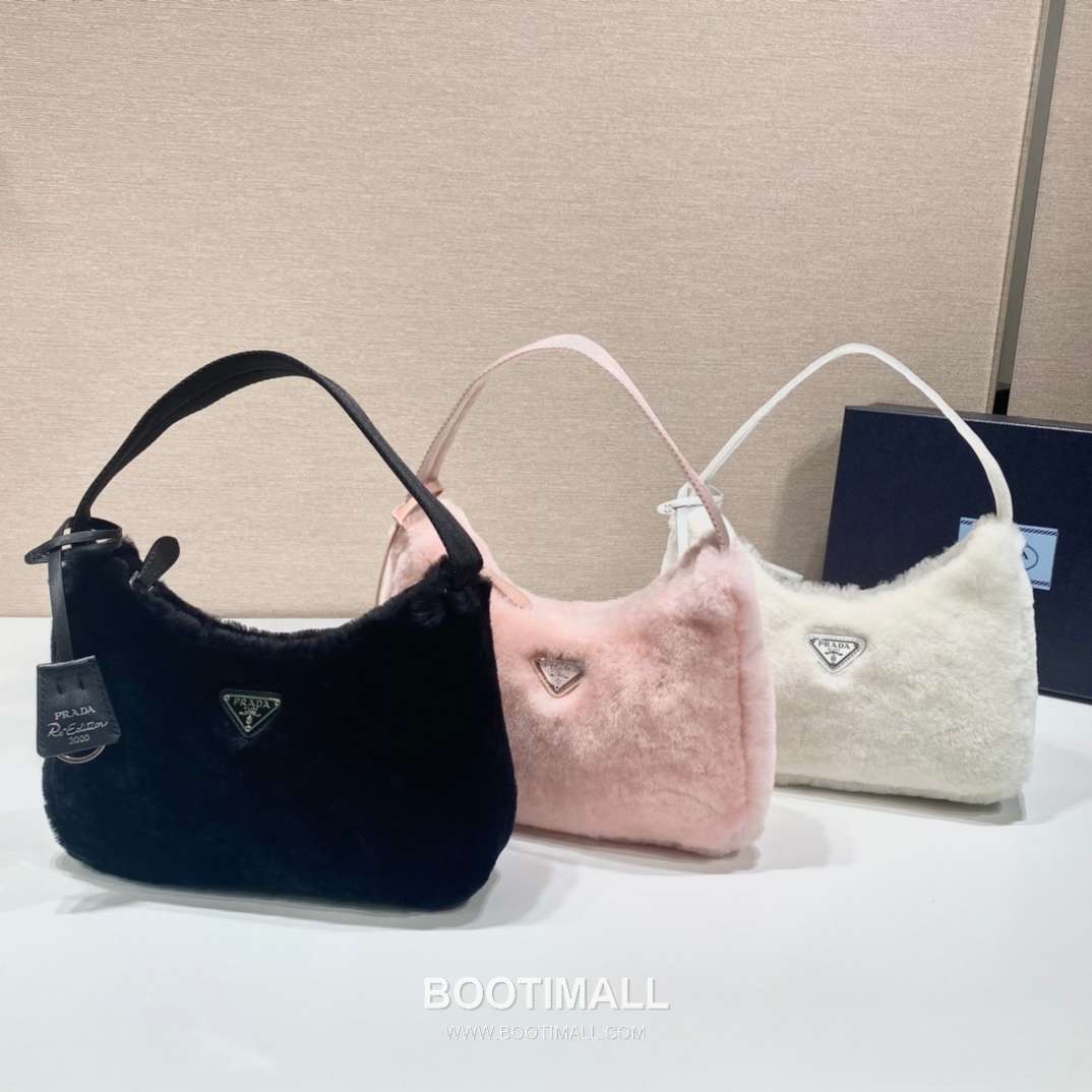 Prada Goat Fur Hobo Bag with Soft Texture and Zip Detail 프라다 고트 퍼 소프트 텍스처 지퍼 호보백 NE515 23cm 11