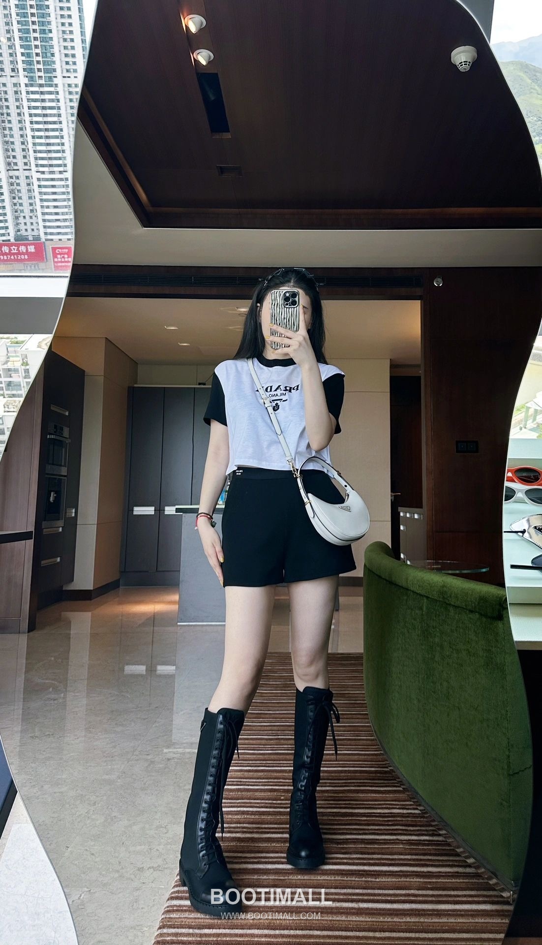 Prada Calfskin Leather Moon Shoulder Bag with Dual Strap and Curved Design 프라다 카프스킨 가죽 듀얼 스트랩 문 숄더백 1BC199 18cm 12