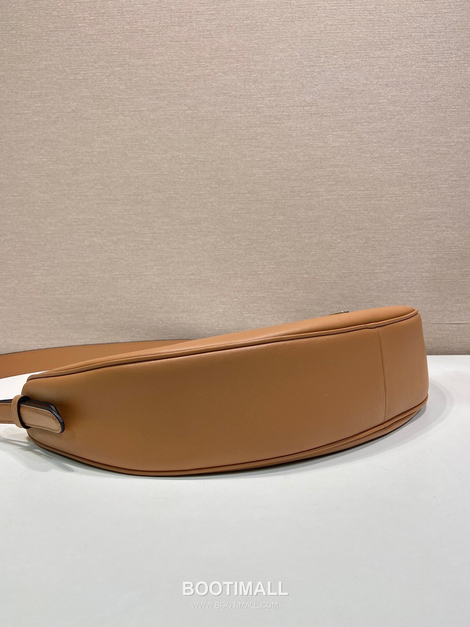 Prada Calfskin Leather Crescent Hobo Bag with Adjustable Strap and Curved Design 프라다 카프스킨 가죽 크레센트 스트랩 호보백 1BC255 42cm 6