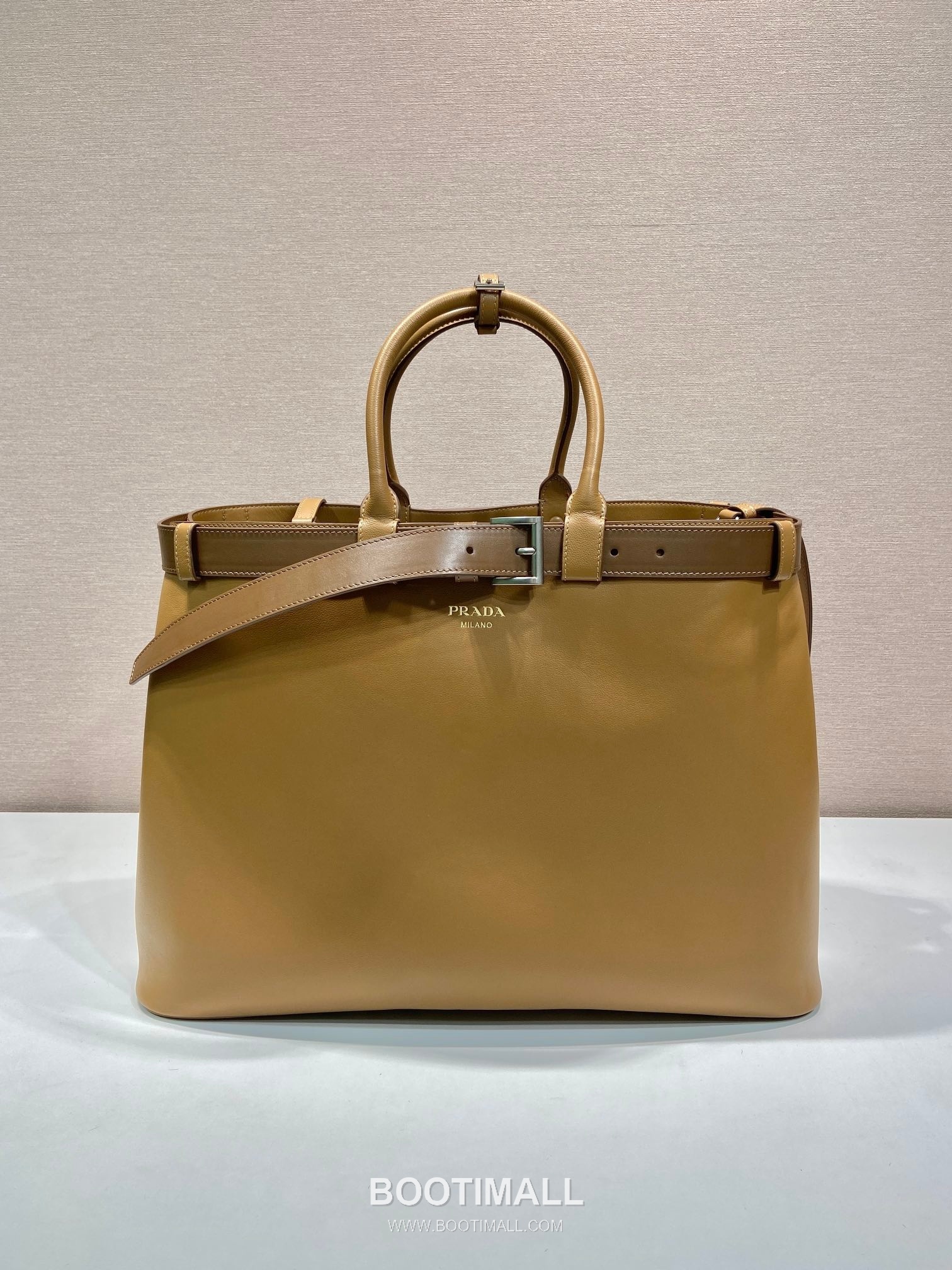 Prada Calfskin Leather Extra Large Tote Bag with Triple Compartment and Adjustable Strap 프라다 카프스킨 가죽 트리플 컴파트먼트 스트랩 토트백 1BG126 48cm 2