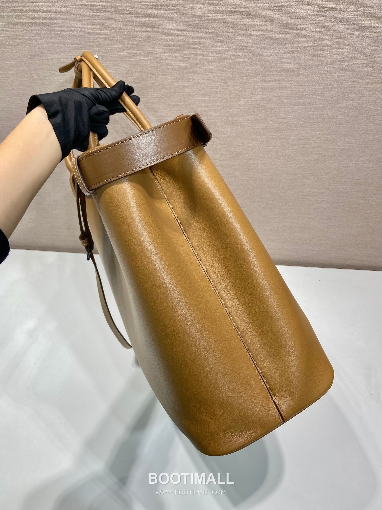 Prada Calfskin Leather Extra Large Tote Bag with Triple Compartment and Adjustable Strap 프라다 카프스킨 가죽 트리플 컴파트먼트 스트랩 토트백 1BG126 48cm 6