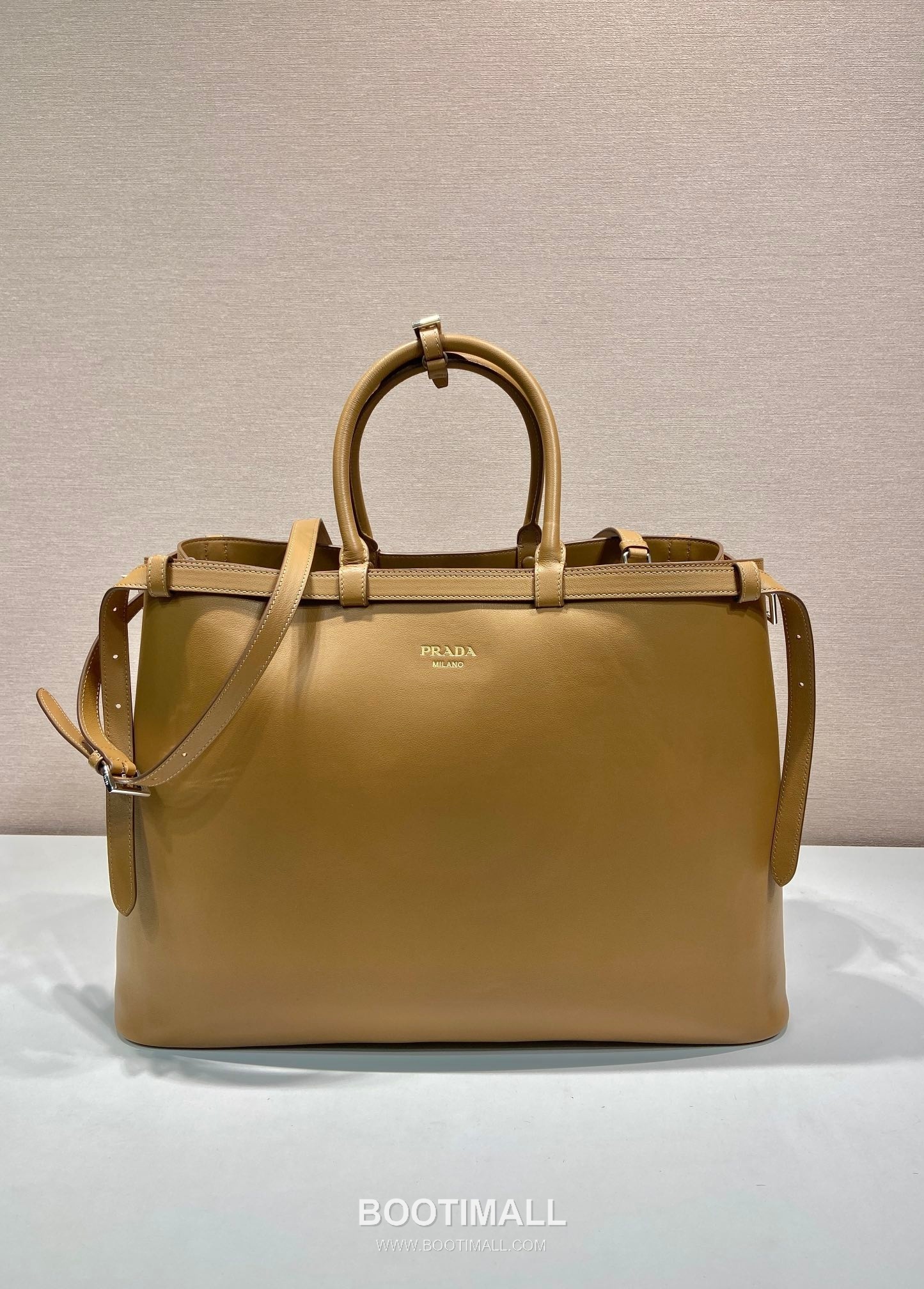 Prada Calfskin Leather Extra Large Tote Bag with Triple Compartment and Adjustable Strap 프라다 카프스킨 가죽 트리플 컴파트먼트 스트랩 토트백 1BG126 48cm 1