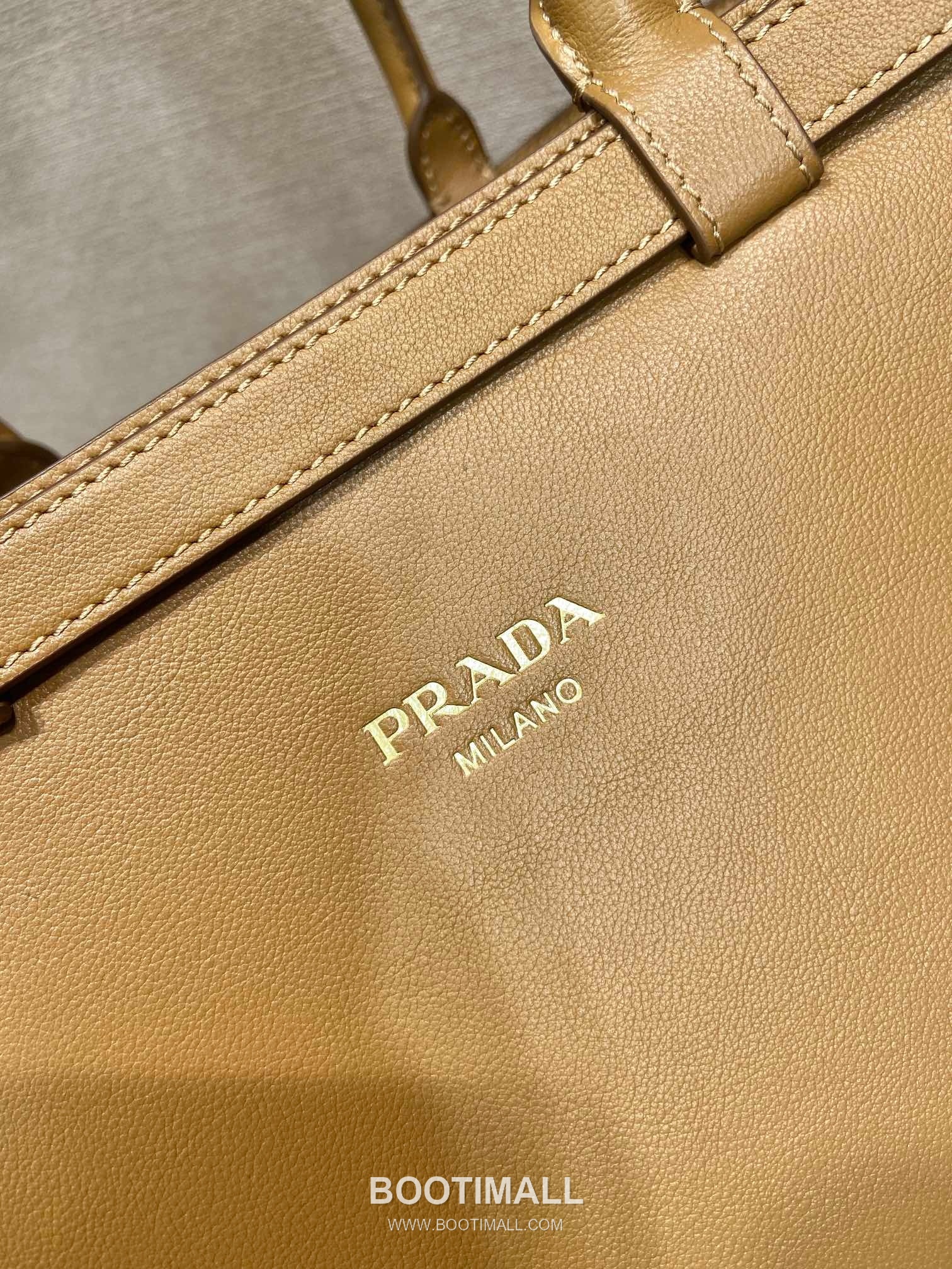 Prada Calfskin Leather Extra Large Tote Bag with Triple Compartment and Adjustable Strap 프라다 카프스킨 가죽 트리플 컴파트먼트 스트랩 토트백 1BG126 48cm 7