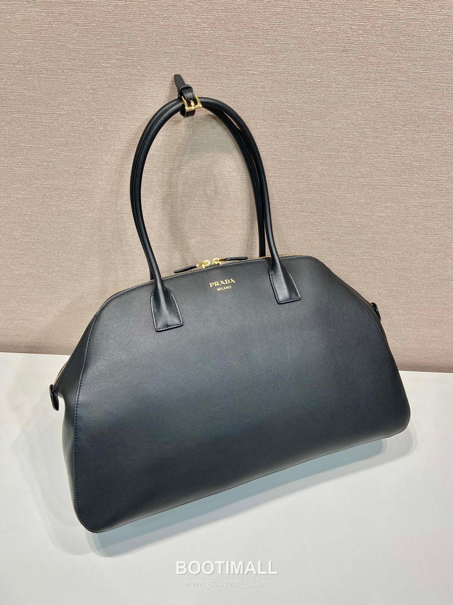 Prada Calfskin Leather Shoulder Tote Bag with Triple Inner Pocket and Metal Logo 프라다 카프스킨 가죽 트리플 포켓 메탈 로고 숄더 토트백 1BG506 48cm 2