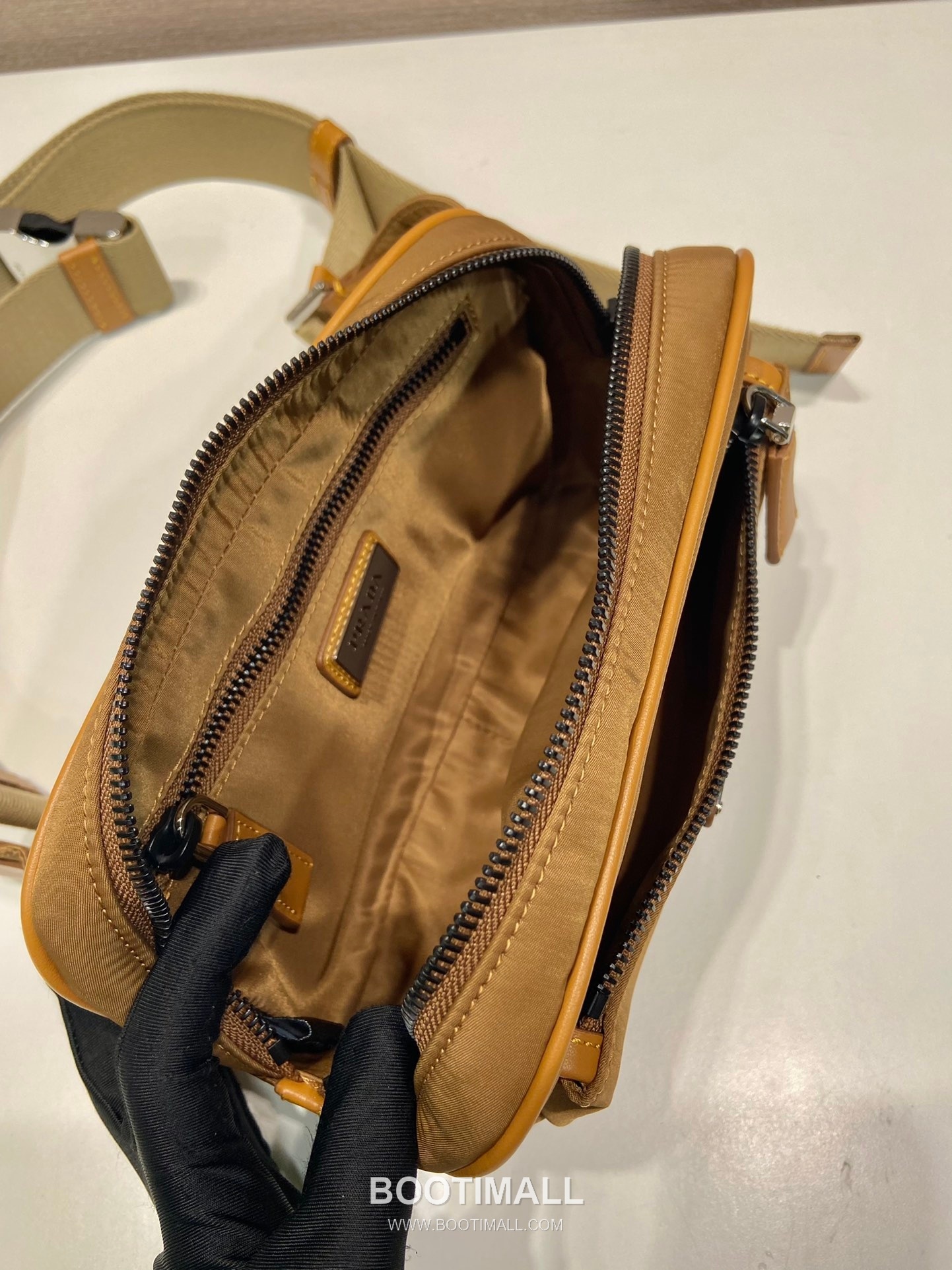 Prada Nylon Belt Bag with Triangle Logo and Adjustable Strap 프라다 나일론 트라이앵글 로고 스트랩 벨트백 2VL977 21cm 8