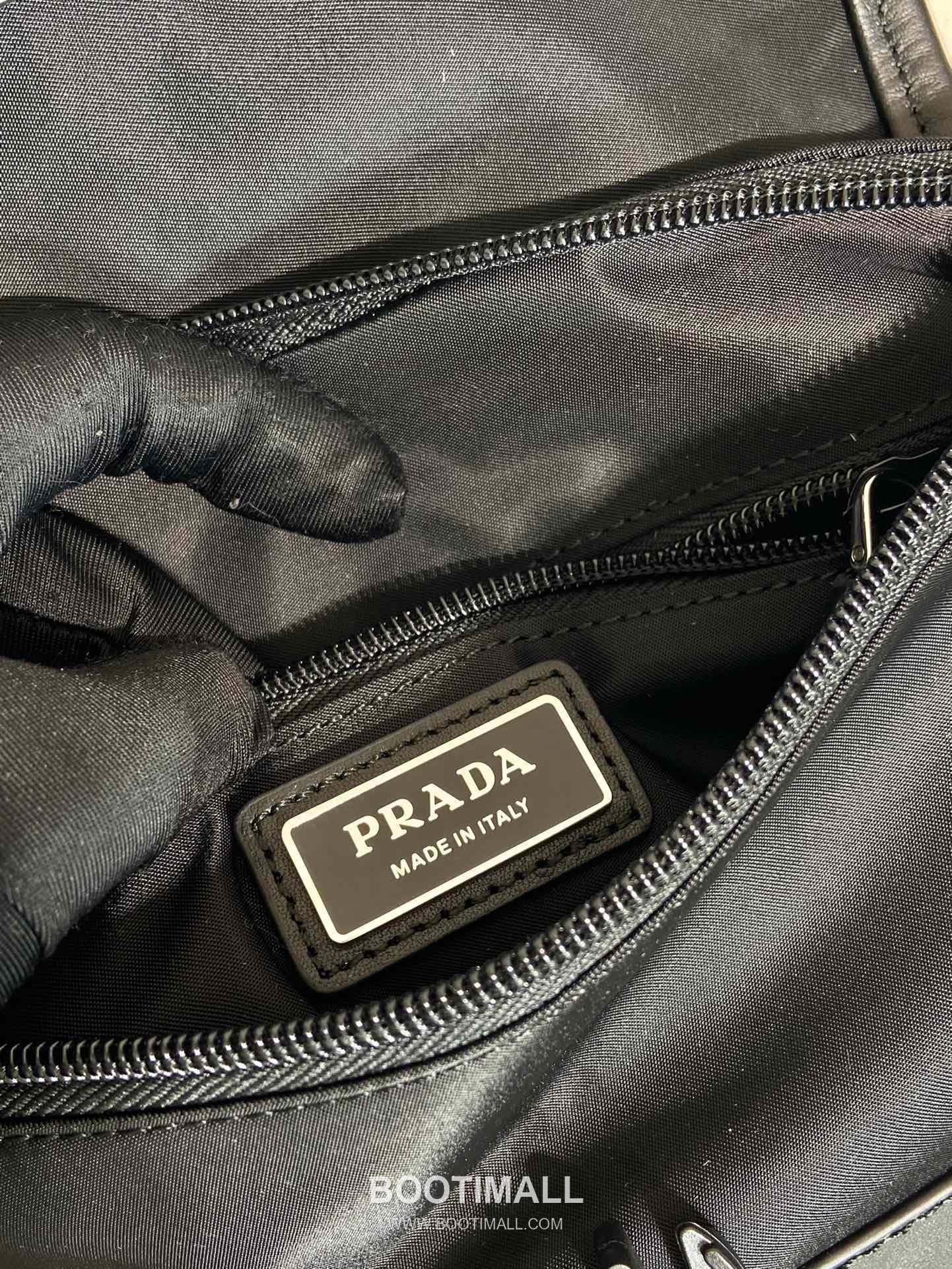 Prada Nylon Belt Bag with Leather Trim and Buckle Detail 프라다 나일론 가죽 트림 버클 디테일 벨트백 2VH176 18cm 9