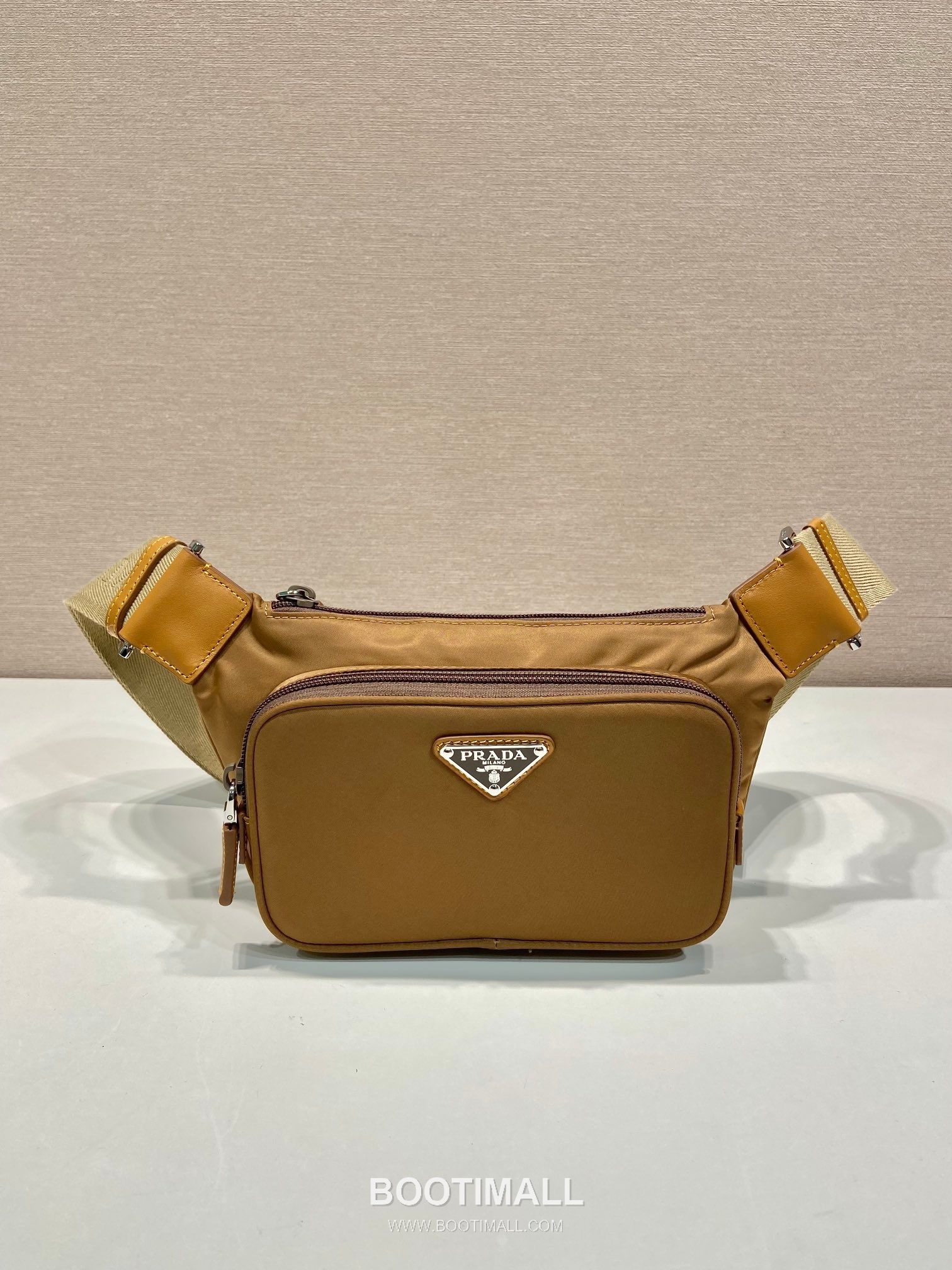 Prada Nylon Belt Bag with Adjustable Strap and Compact Design 프라다 나일론 조절 스트랩 컴팩트 벨트백 2VH128 19cm 1