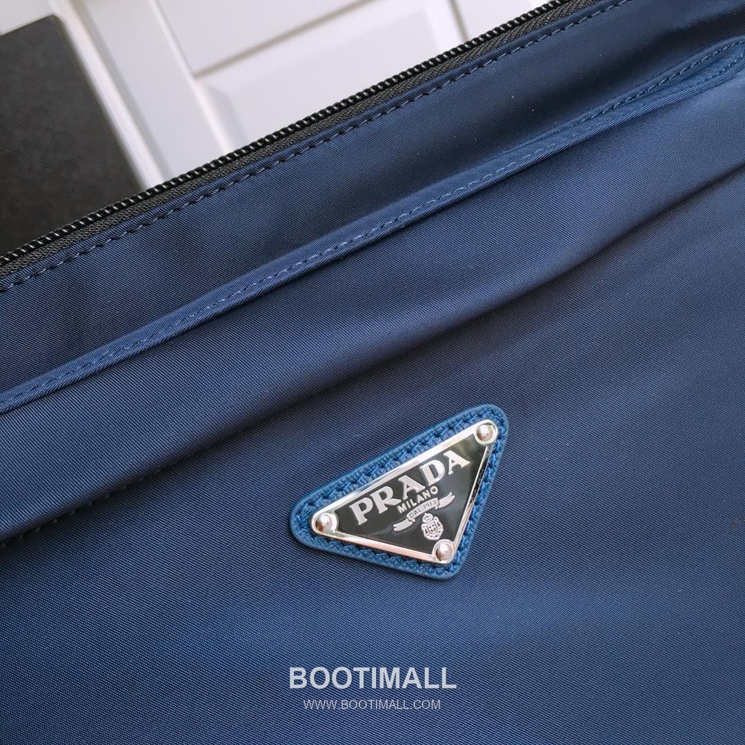 Prada Nylon Saffiano Leather Clutch Bag with Wrist Strap and Zip Pocket 프라다 나일론 사피아노 레더 스트랩 지퍼 클러치백 2NH007 28cm 6