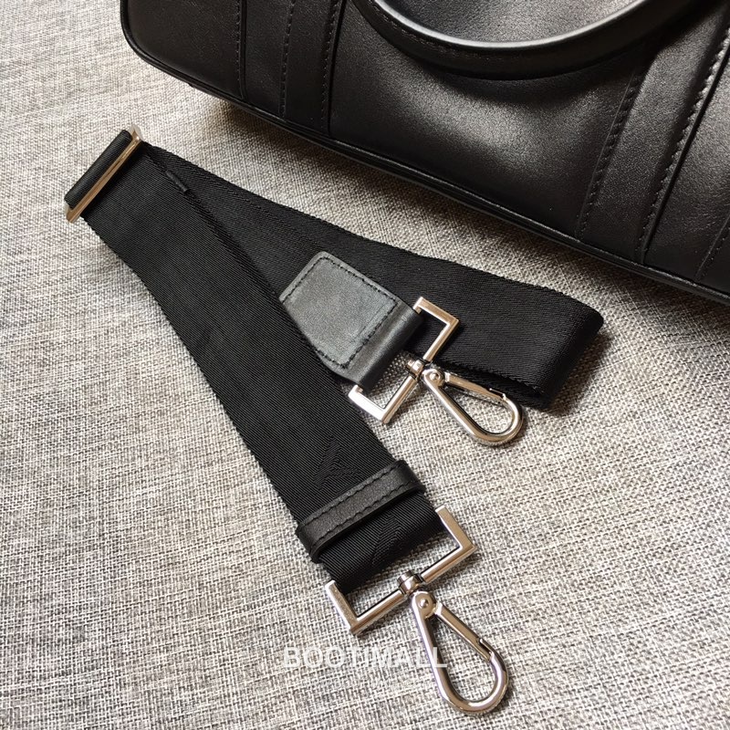 Prada Calfskin Leather Tote Bag with Front Pocket and Multi Compartment 프라다 카프스킨 가죽 프론트 포켓 멀티 컴파트먼트 토트백 0912 38cm 2