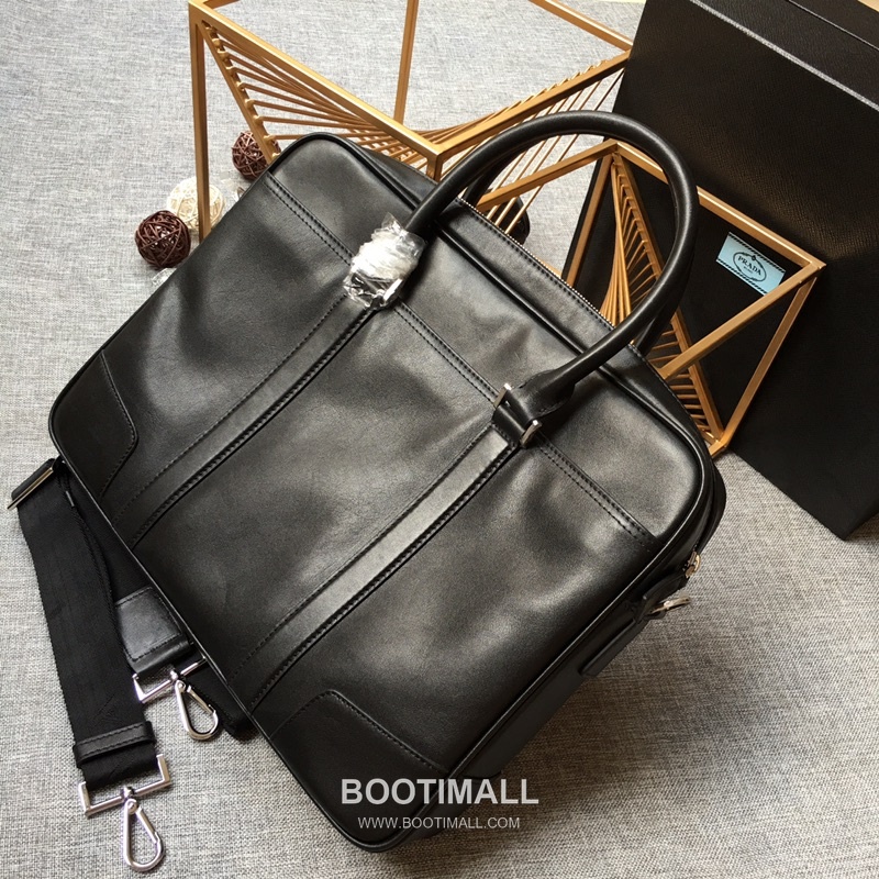 Prada Calfskin Leather Tote Bag with Front Pocket and Multi Compartment 프라다 카프스킨 가죽 프론트 포켓 멀티 컴파트먼트 토트백 0912 38cm 3