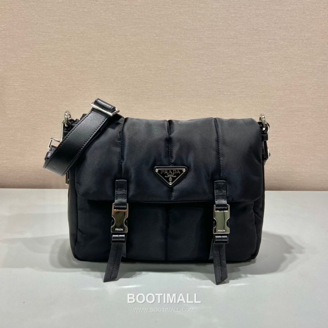 Prada Nylon Messenger Bag with Calfskin Strap and Zip Expandable Base 프라다 나일론 카프스킨 스트랩 지퍼 확장형 메신저백 1BH618 27cm 2
