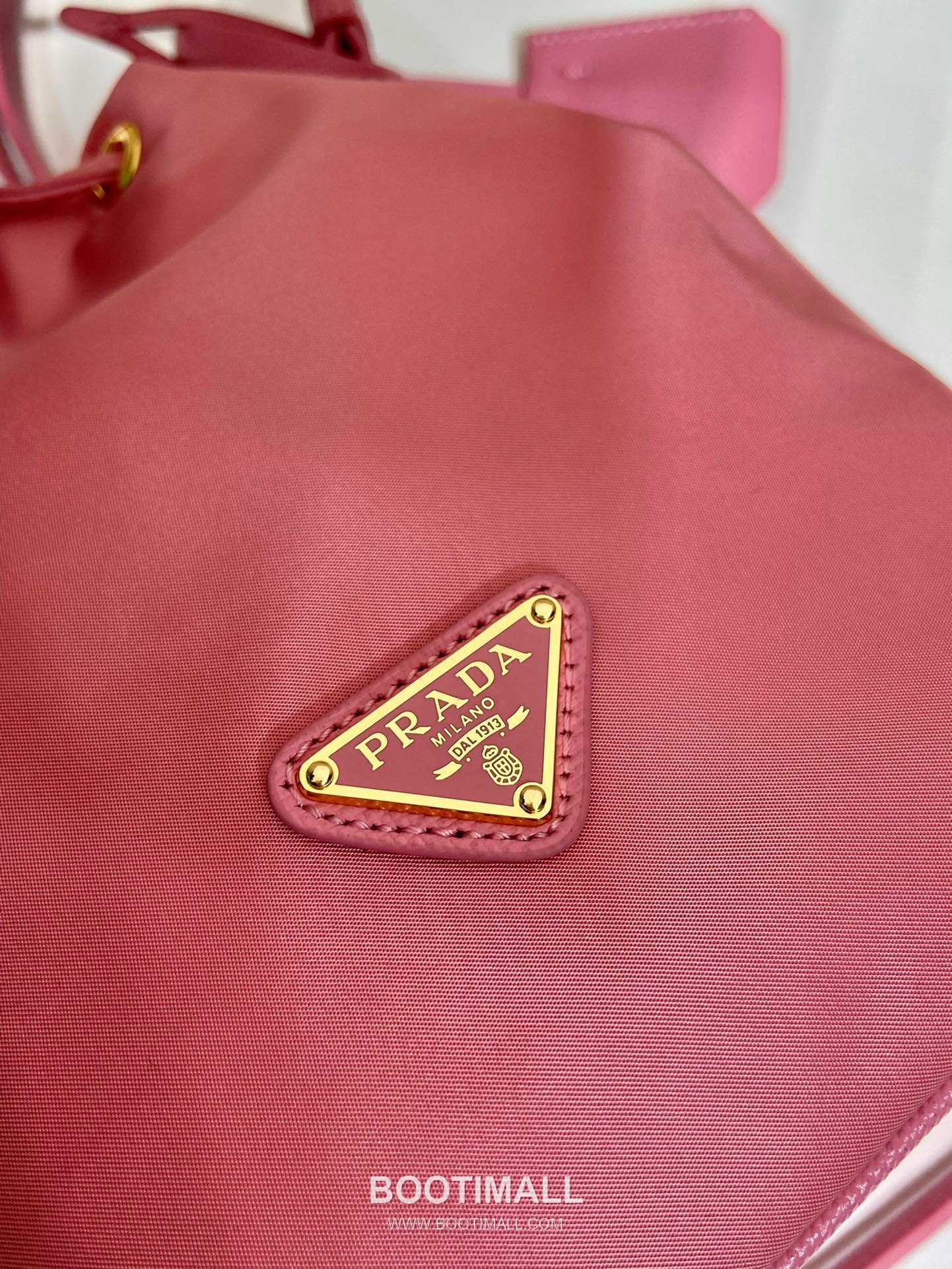 Prada Nylon Bucket Bag with Leather Strap and Key Holder Detail 프라다 나일론 레더 스트랩 키홀더 버킷백 1BE067 15.5cm 7