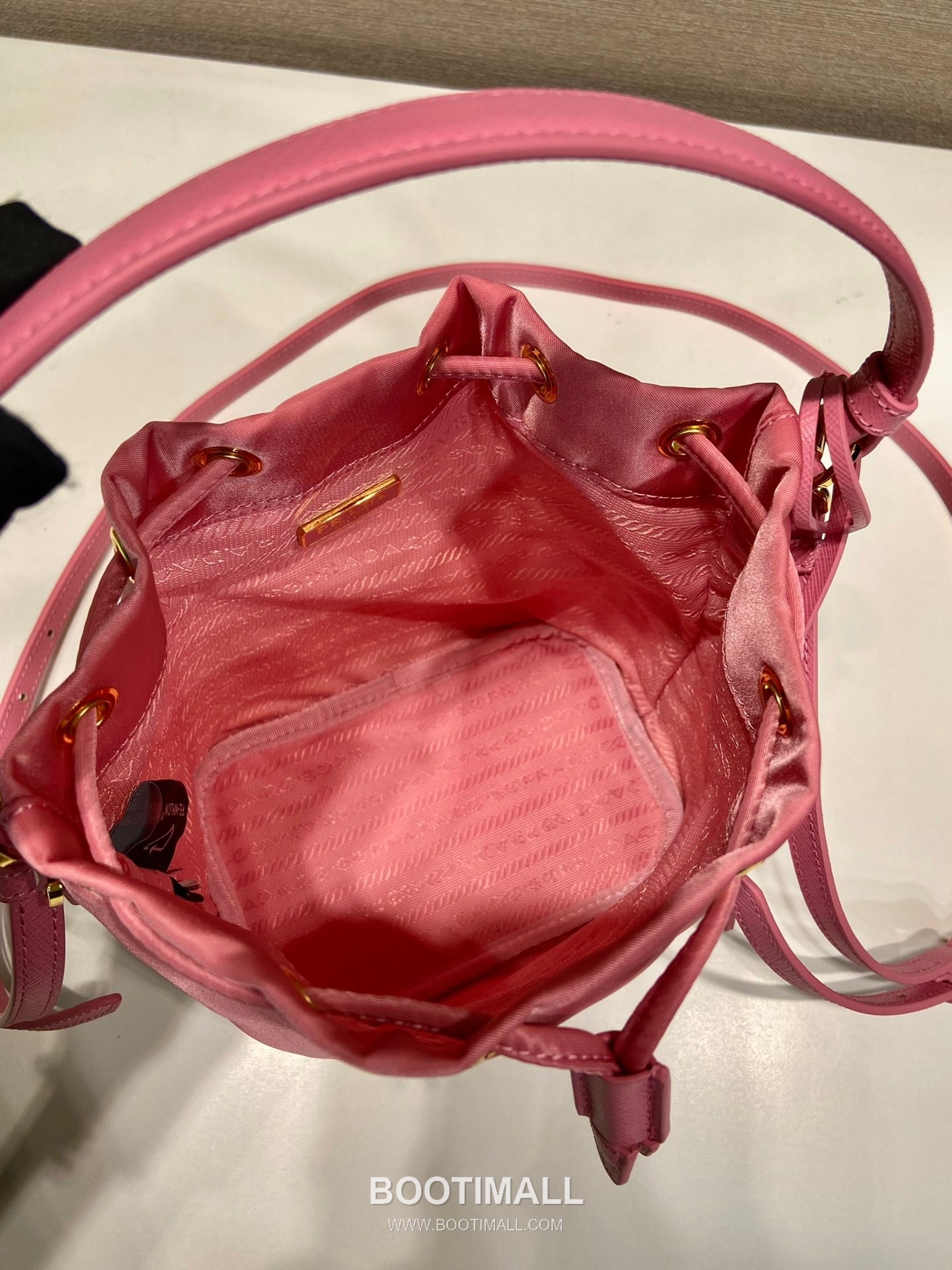 Prada Nylon Bucket Bag with Leather Strap and Key Holder Detail 프라다 나일론 레더 스트랩 키홀더 버킷백 1BE067 15.5cm 8
