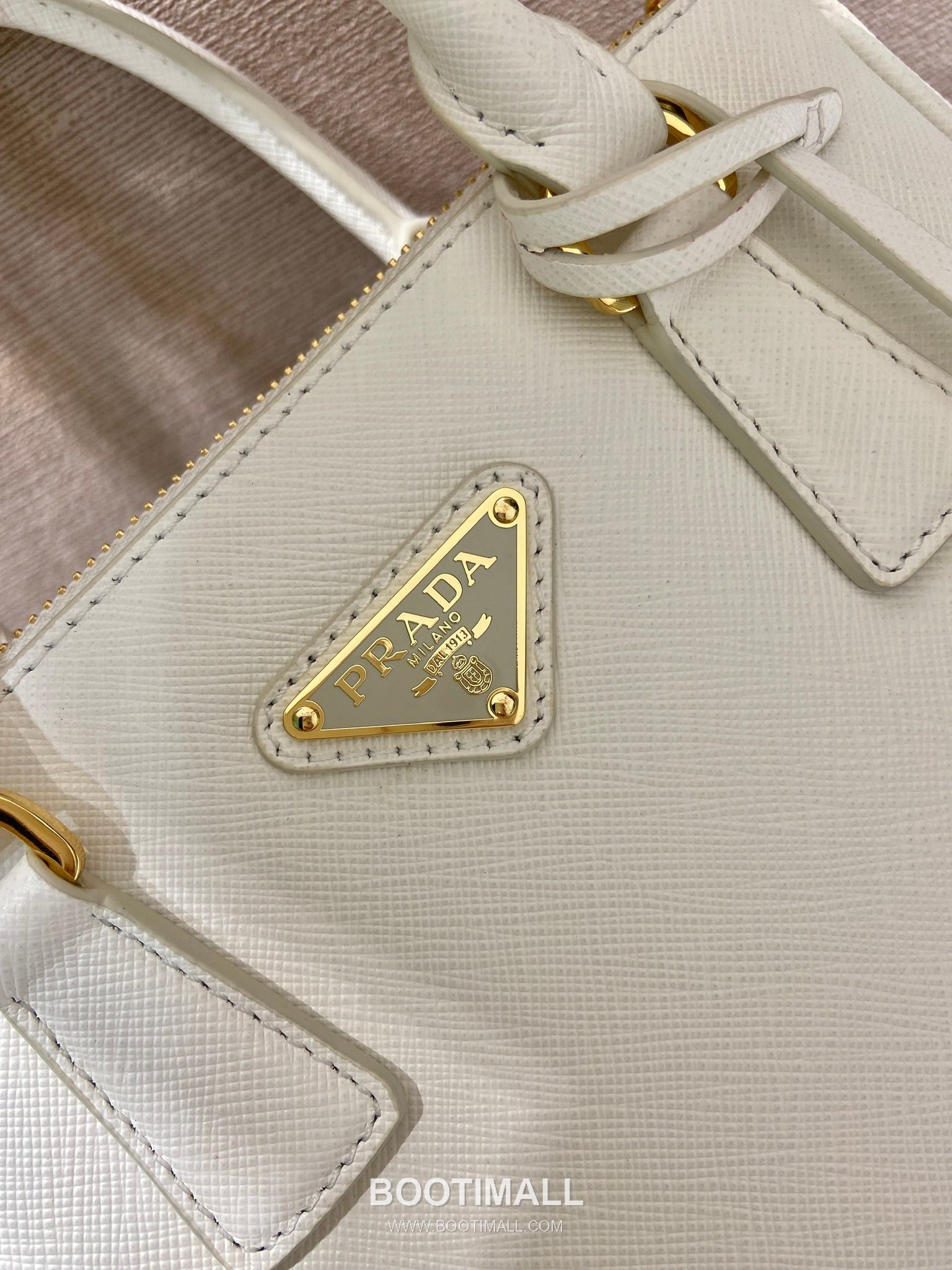 Prada Saffiano Leather Galleria Tote Bag with Strap and Triangle Logo 프라다 사피아노 가죽 갤러리아 스트랩 토트백 1BA906 20cm 7