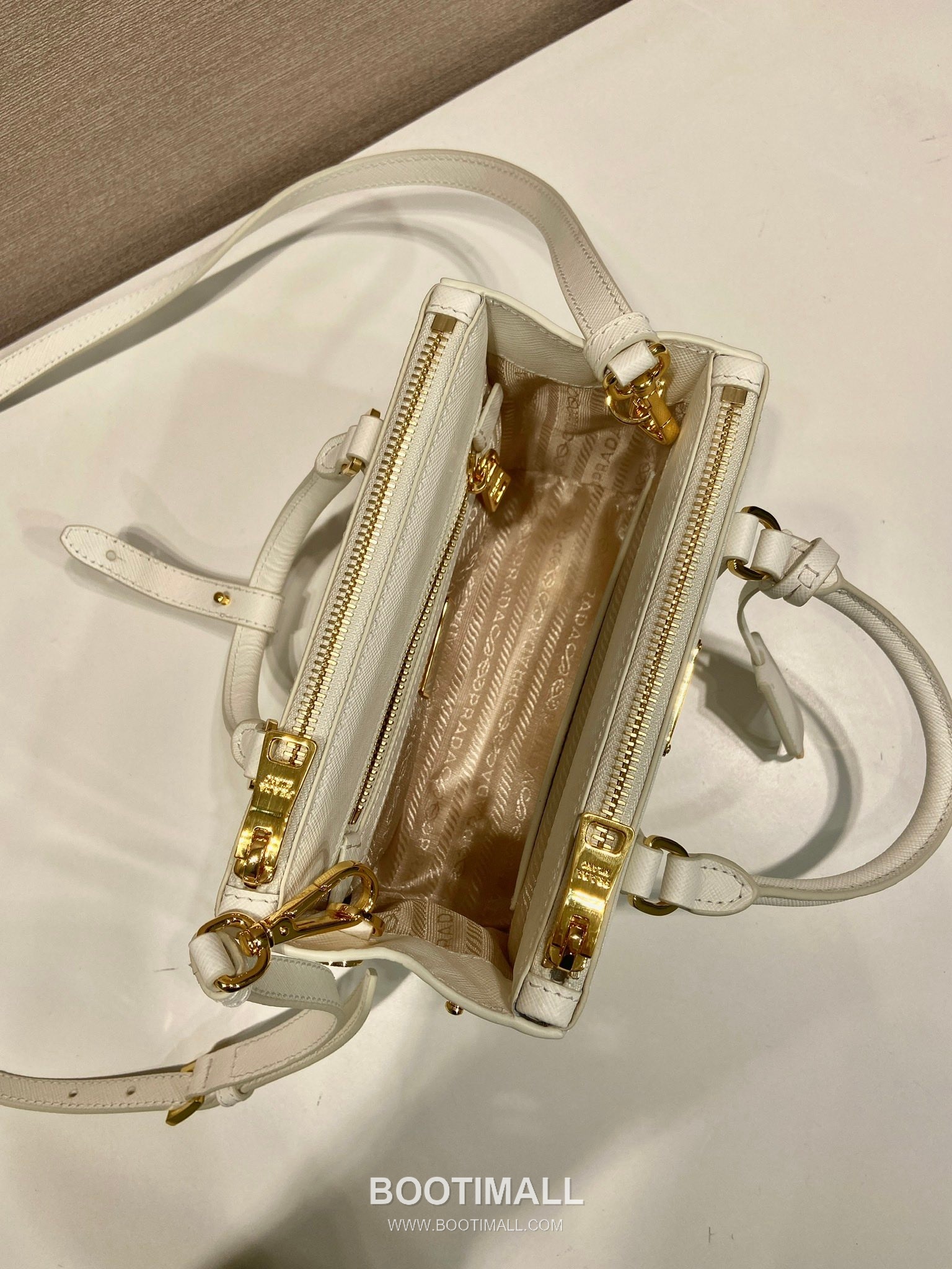 Prada Saffiano Leather Galleria Tote Bag with Strap and Triangle Logo 프라다 사피아노 가죽 갤러리아 스트랩 토트백 1BA906 20cm 8