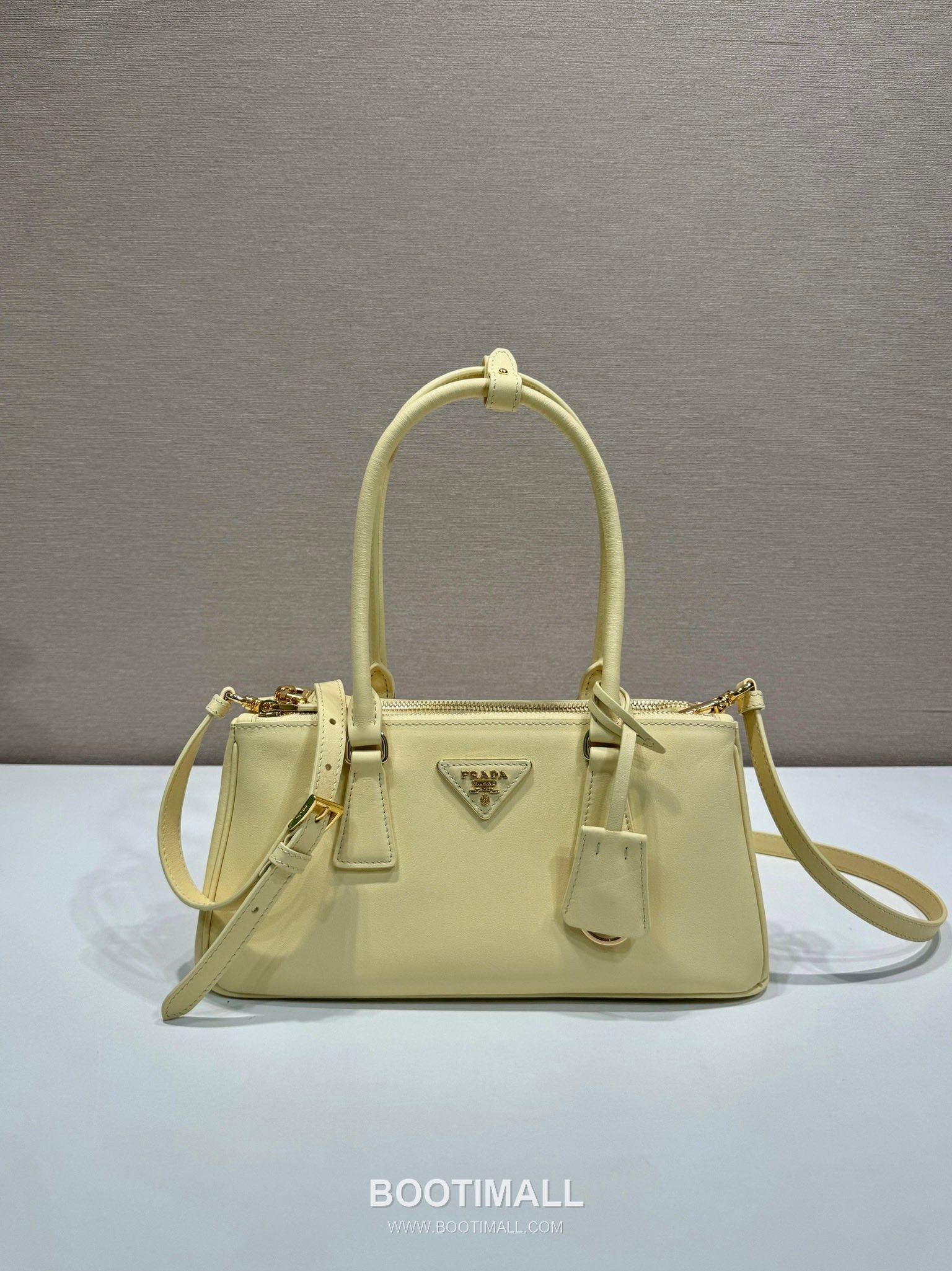 Prada Calfskin Leather Galleria Tote Bag with Strap and Zip Detail 프라다 카프스킨 가죽 스트랩 지퍼 디테일 토트백 1BA457 28cm 1