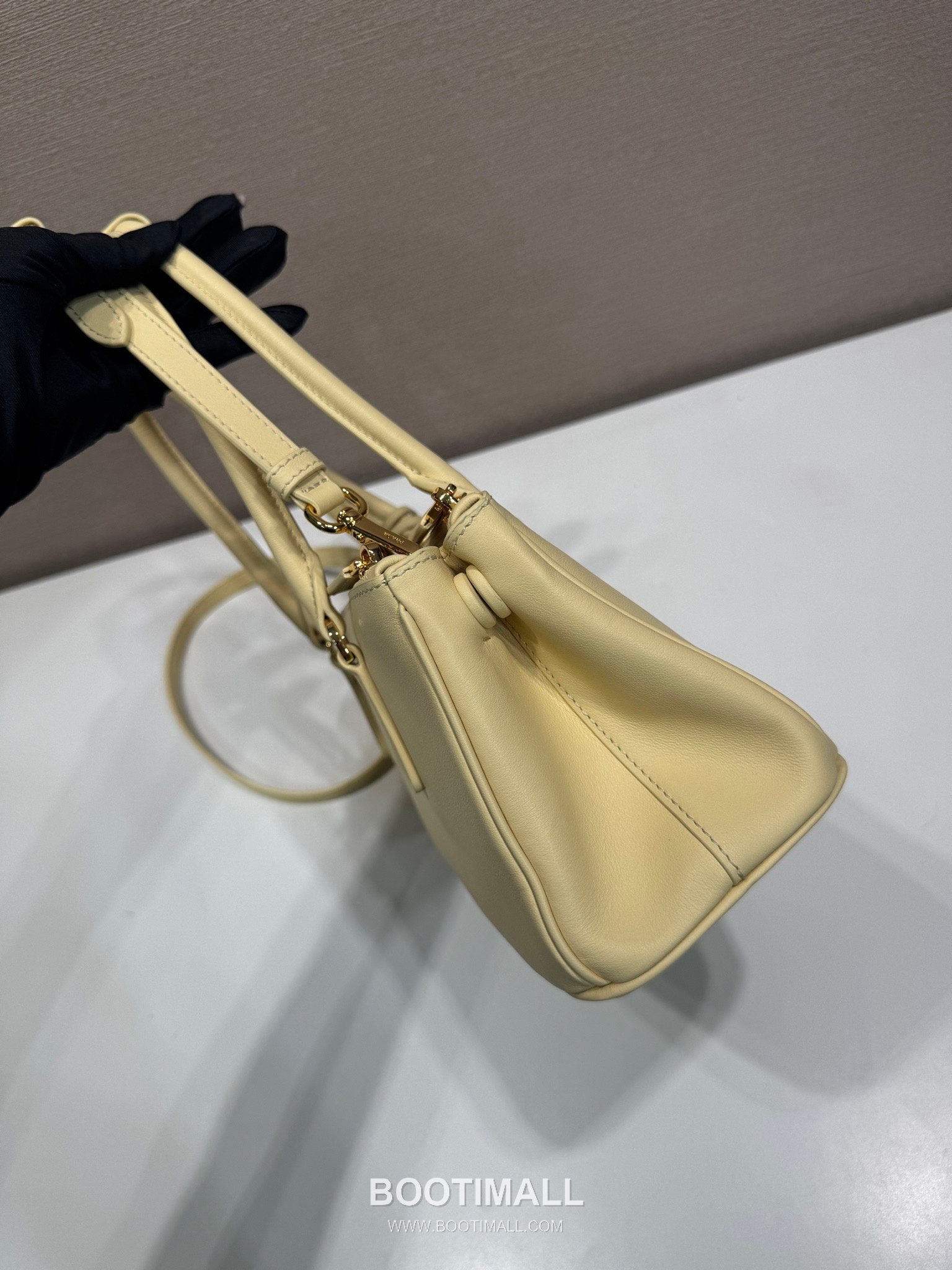 Prada Calfskin Leather Galleria Tote Bag with Strap and Zip Detail 프라다 카프스킨 가죽 스트랩 지퍼 디테일 토트백 1BA457 28cm 5