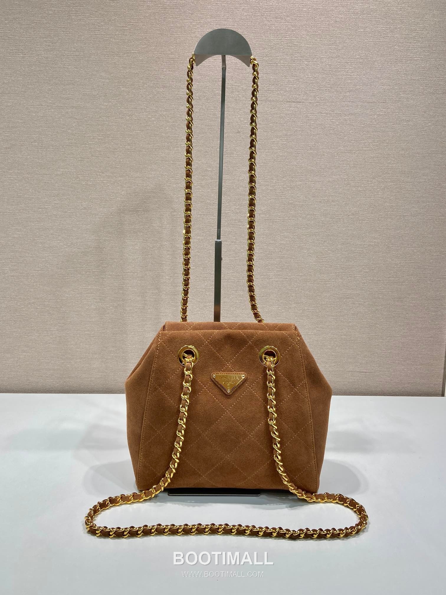 Prada Suede Leather Quilted Hobo Bag with Chain Strap and Drawstring Closure 프라다 스웨이드 가죽 퀼팅 체인 스트랩 드로스트링 호보백 1BD602 24cm 1