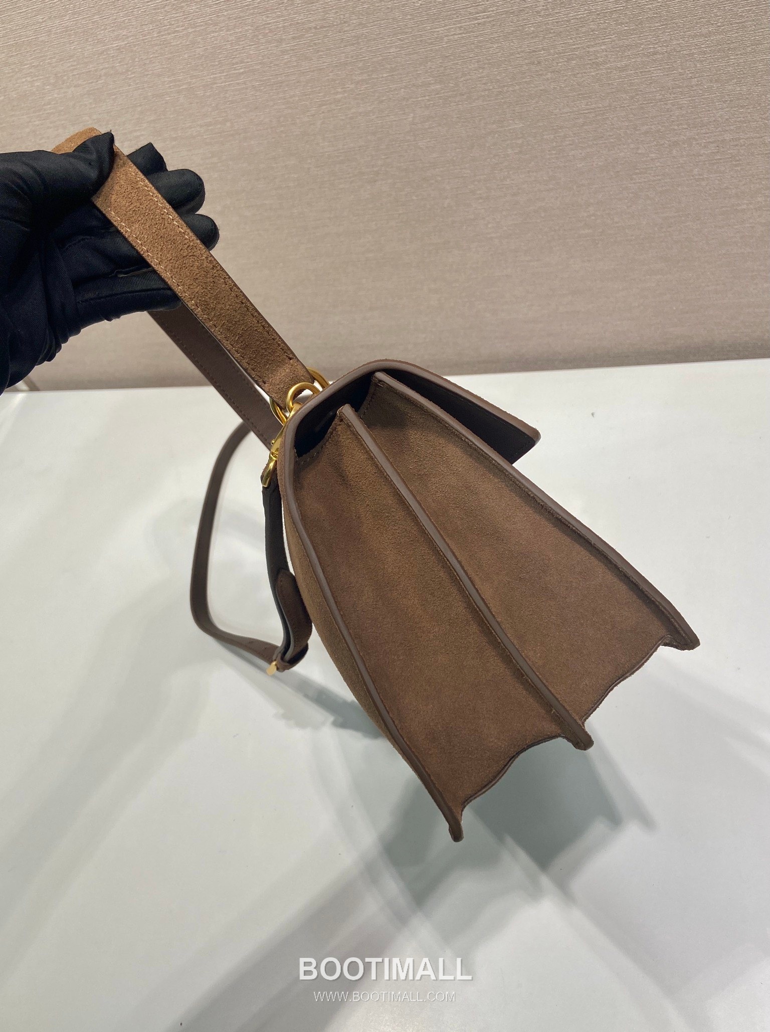 Prada Suede Leather Tote Bag with Dual Compartment and Adjustable Strap 프라다 스웨이드 가죽 듀얼 컴파트먼트 스트랩 토트백 1BN023 28cm 5