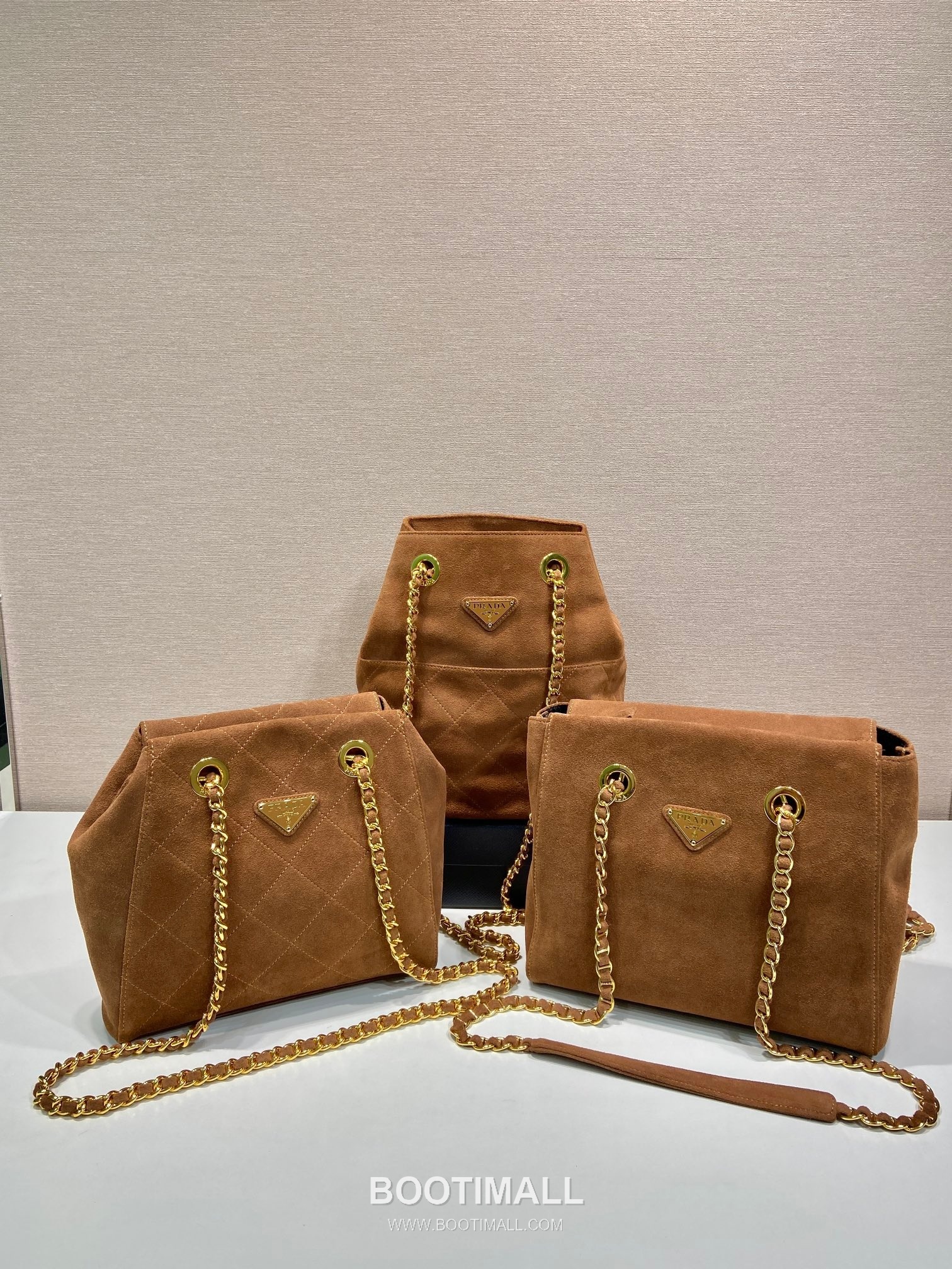 Prada Suede Leather Tote Bag with Dual Compartment and Adjustable Strap 프라다 스웨이드 가죽 듀얼 컴파트먼트 스트랩 토트백 1BN023 28cm 10