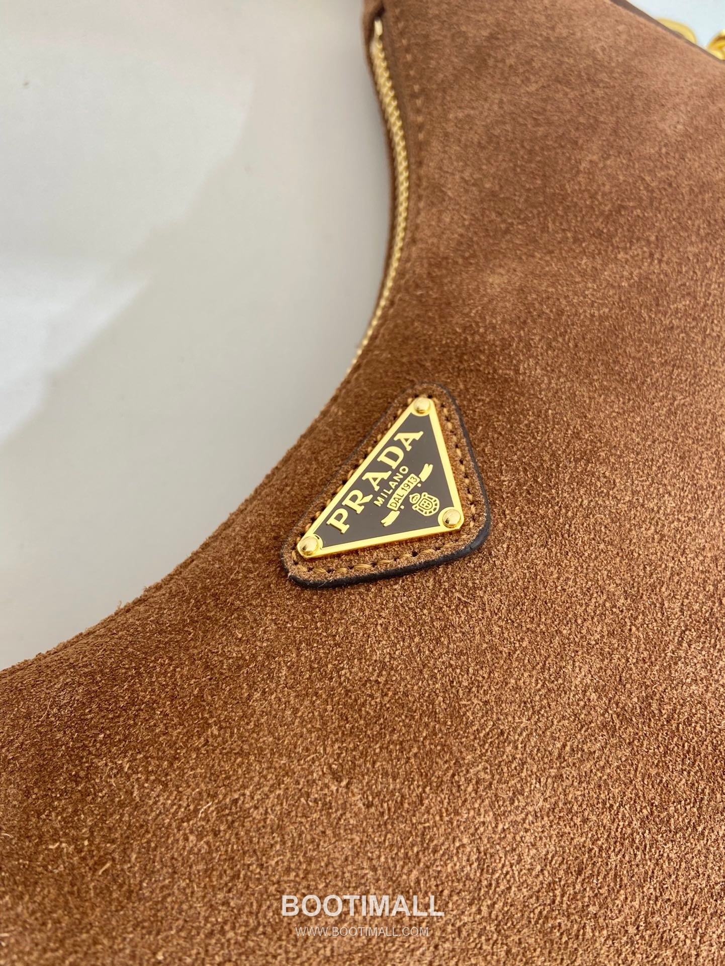 Prada Suede Calfskin Leather Hobo Bag with Chain Strap and Adjustable Shoulder Strap 프라다 스웨이드 카프스킨 체인 스트랩 조절 숄더 호보백 1BC204B 23cm 7